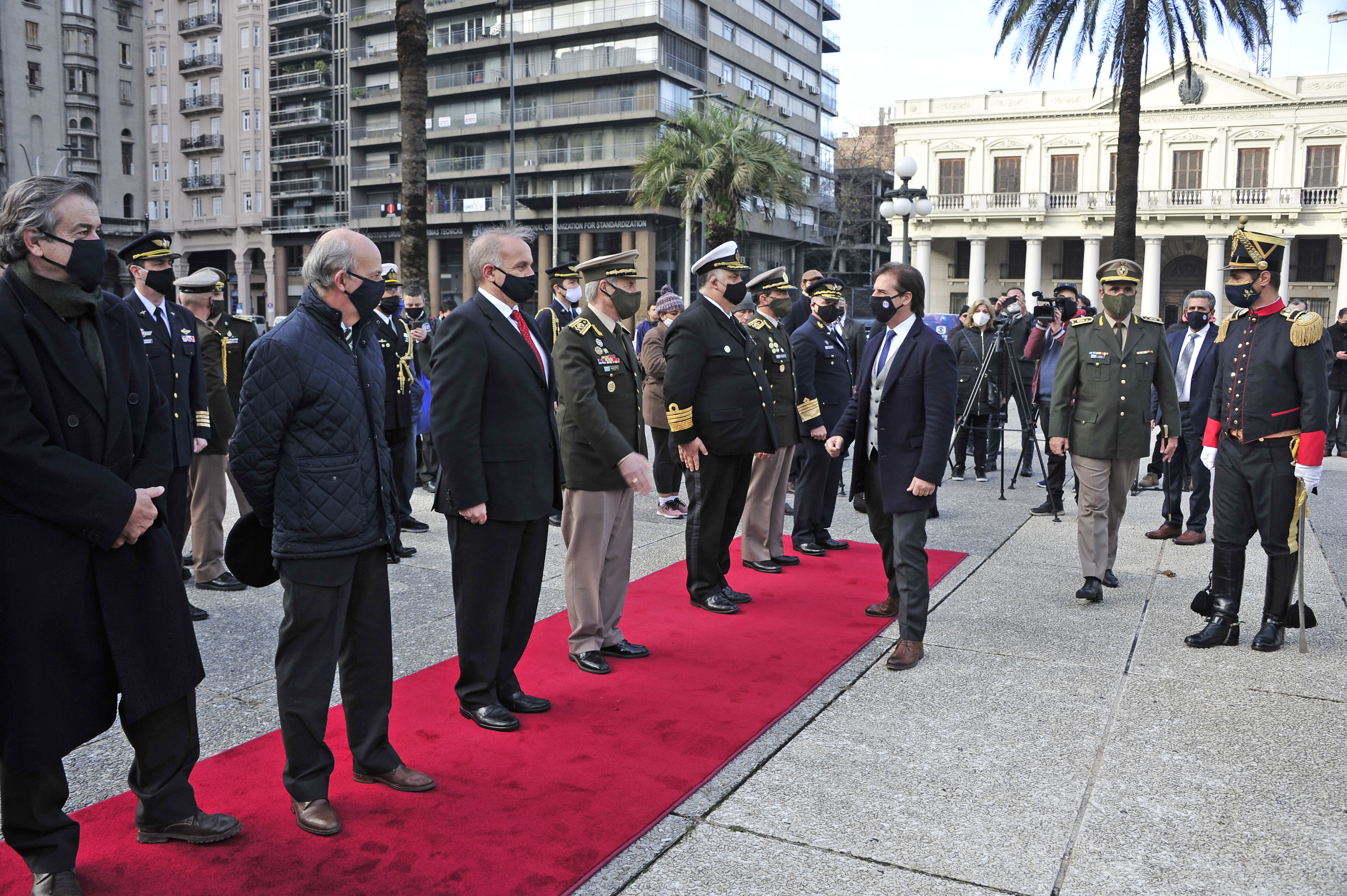Presidente, Luis Lacalle Pou, encabeza aniversario del Natalicio de José Artigas en la plaza Independencia