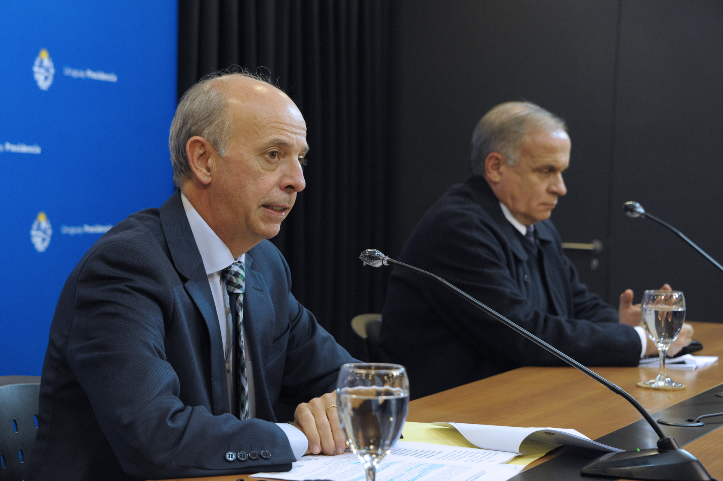 Ministro de Defensa, Javier García, y subsecretario, Rivera Elgue