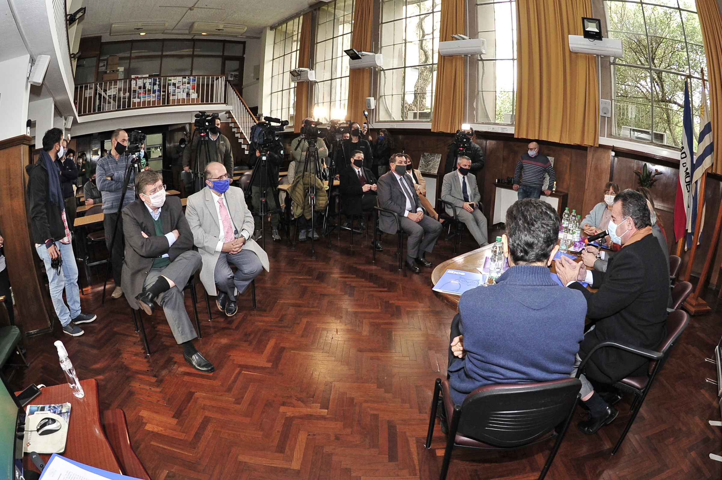 Acuerdo entre Vivienda, Educación e Instituto Clemente Estable permite creación de laboratorio