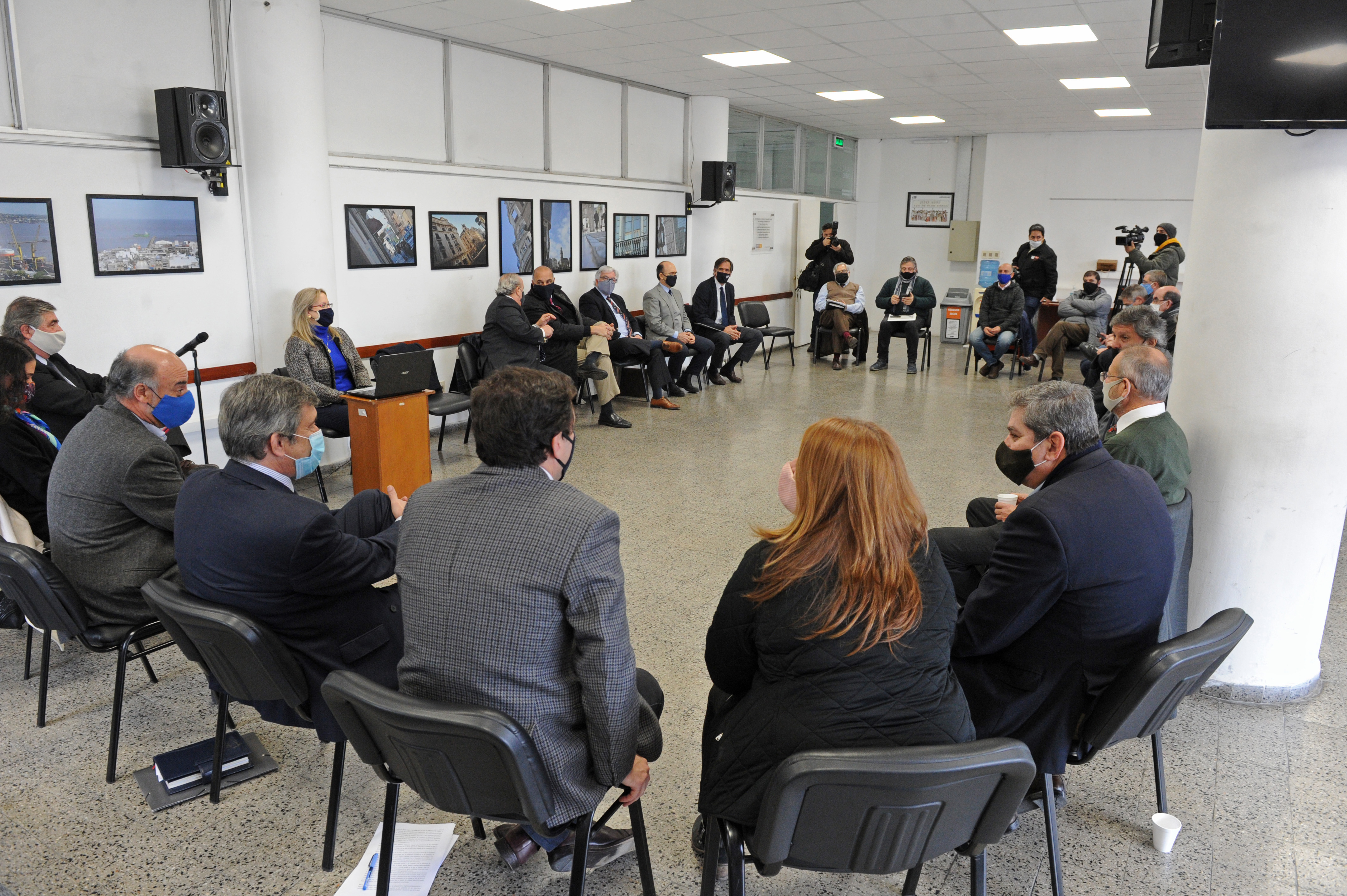 Ministro de Trabajo, Pablo Mieres, encabezó reunión del Consejo Superior Tripartito