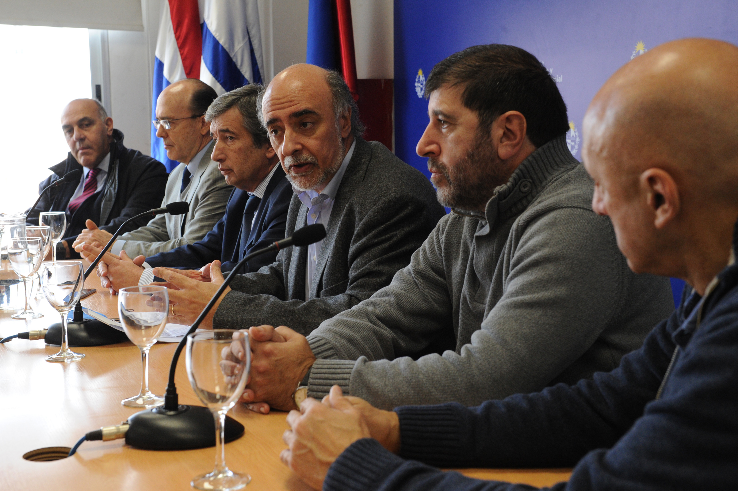 Ministro de Trabajo, Pablo Mieres, encabezó conferencia de prensa con representantes de cámaras empresariales y PIT-CNT