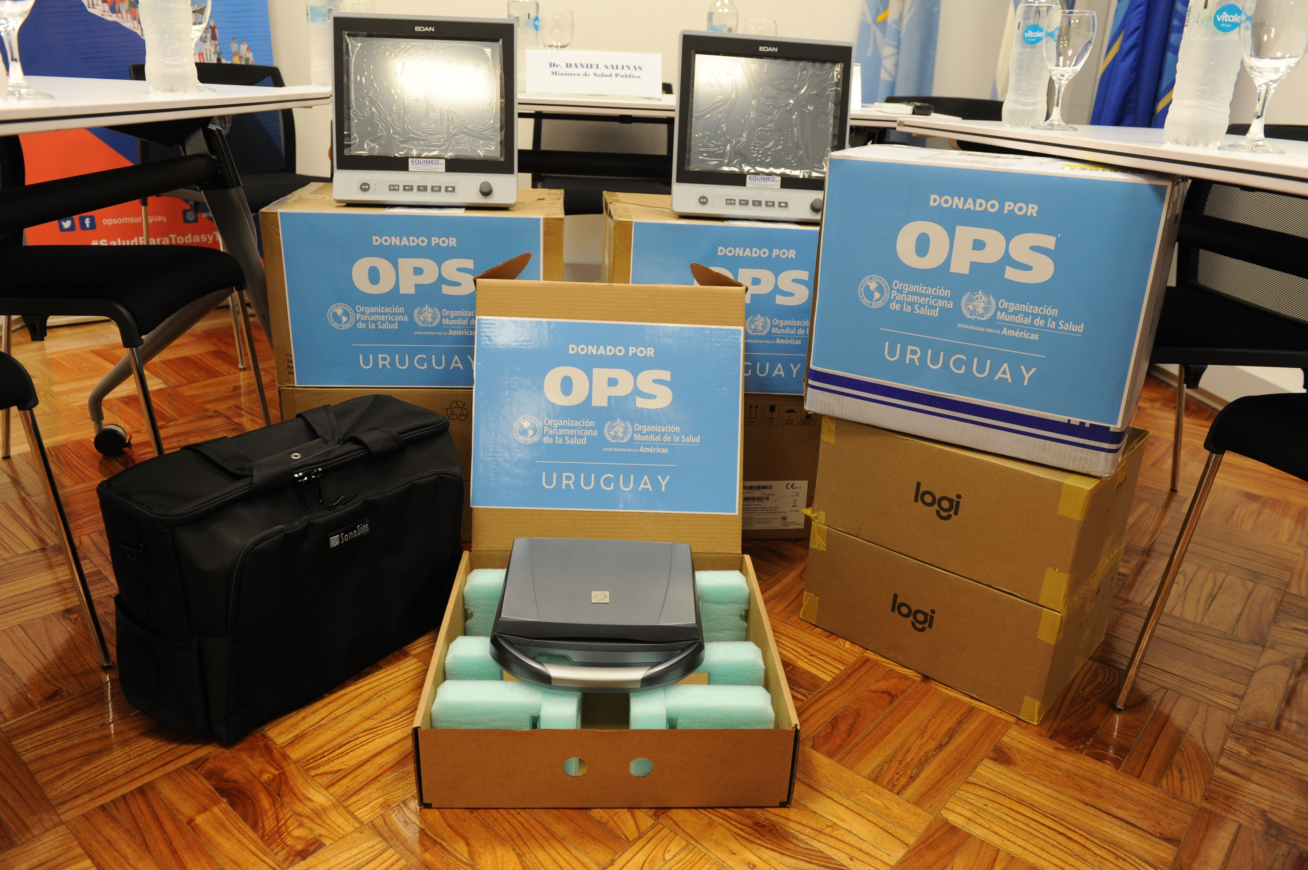 Acto de recepción de donaciones de equipamientos e insumos médicos destinados a ASSE
