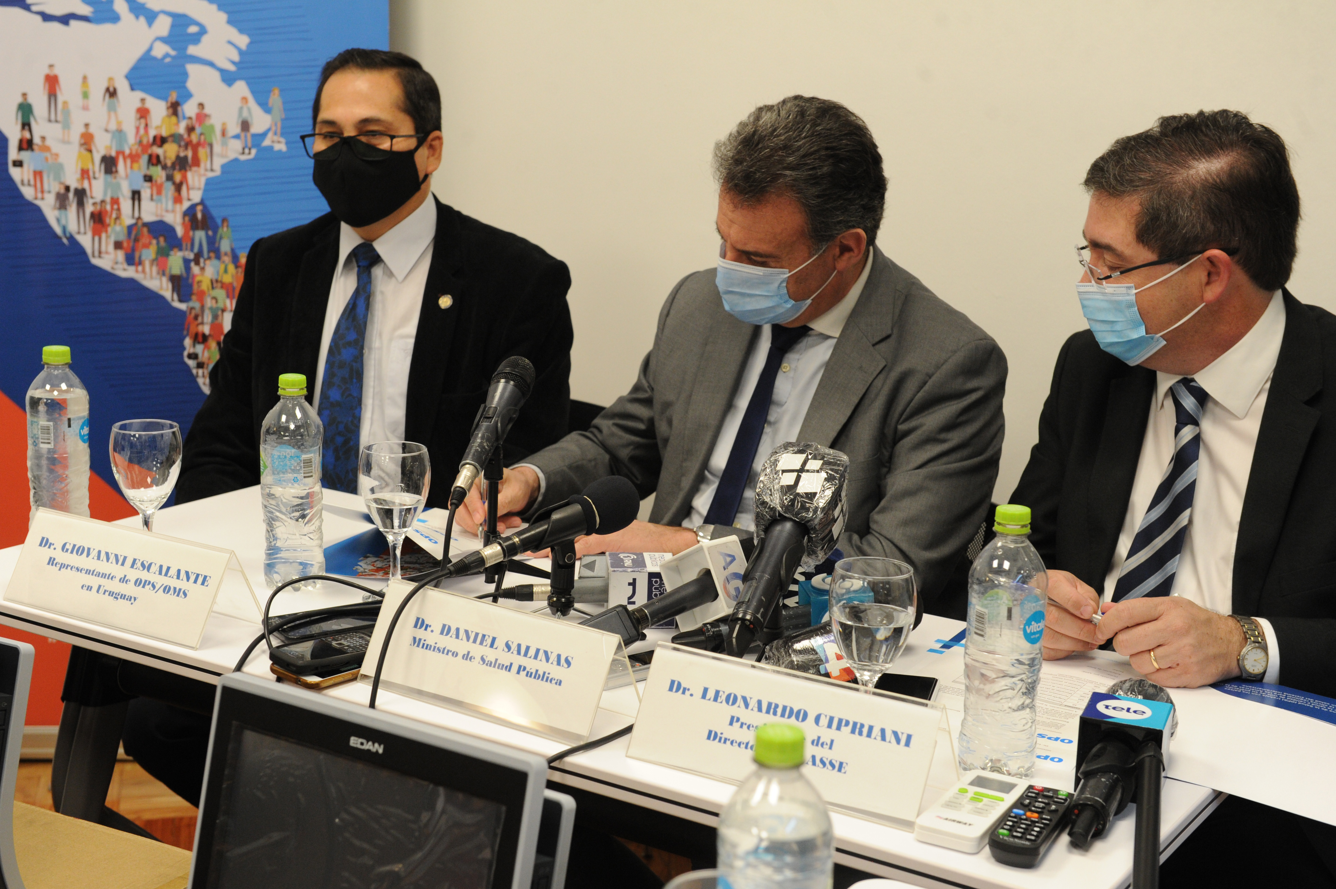 Acto de recepción de donaciones de equipamientos e insumos médicos destinados a ASSE