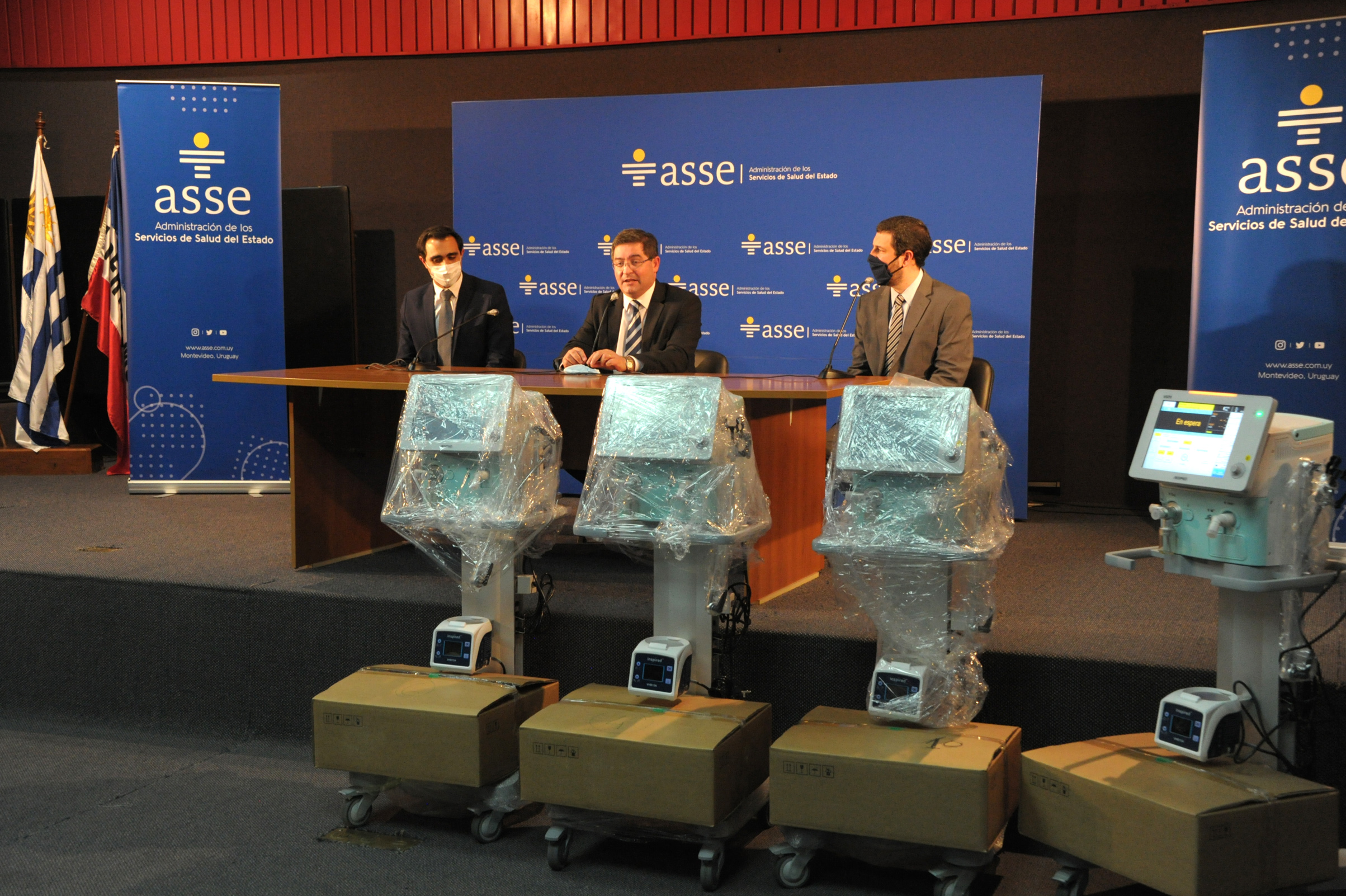 Acto de recepción de donaciones de equipamientos e insumos médicos destinados a ASSE