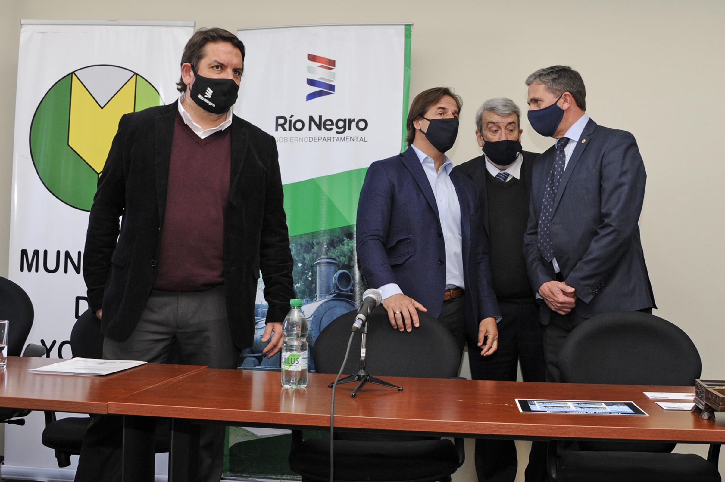 Presidente Luis Lacalle Pou, presente en acto por los 100 años de la ciudad de Young, Río Negro