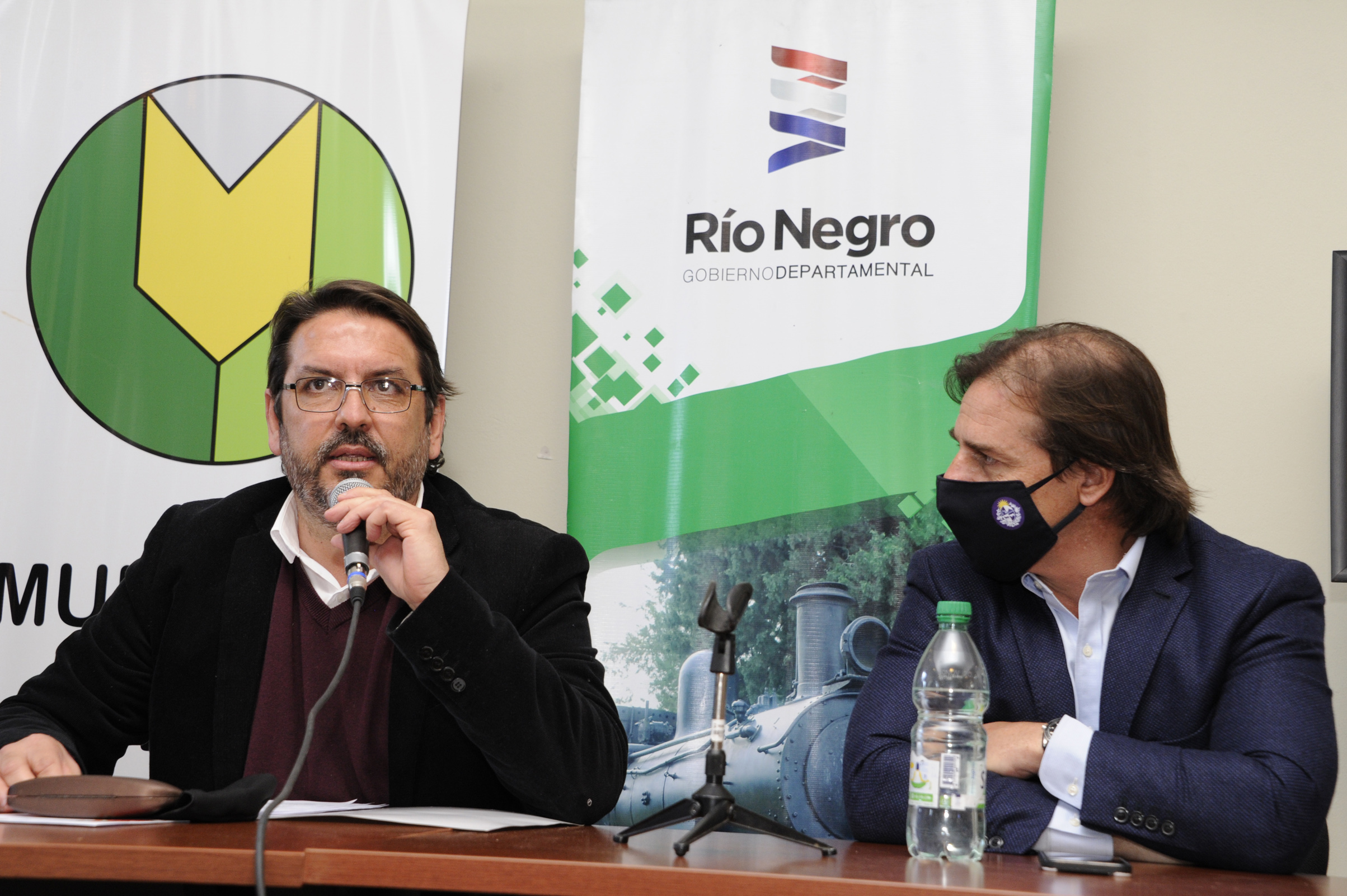 Presidente Luis Lacalle Pou, presente en acto por los 100 años de la ciudad de Young, Río Negro