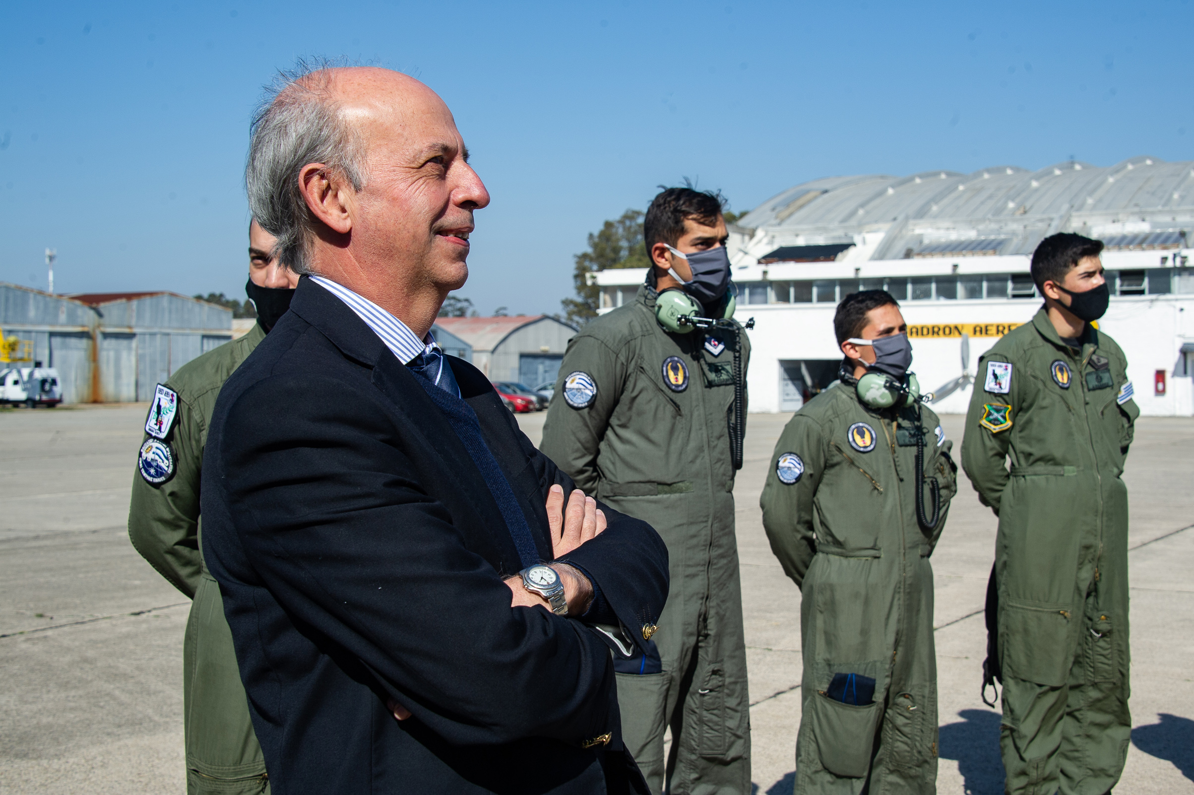 Avión Hércules de la Fuerza Aérea trasladó a Rivera material para laboratorio de análisis de COVID-19