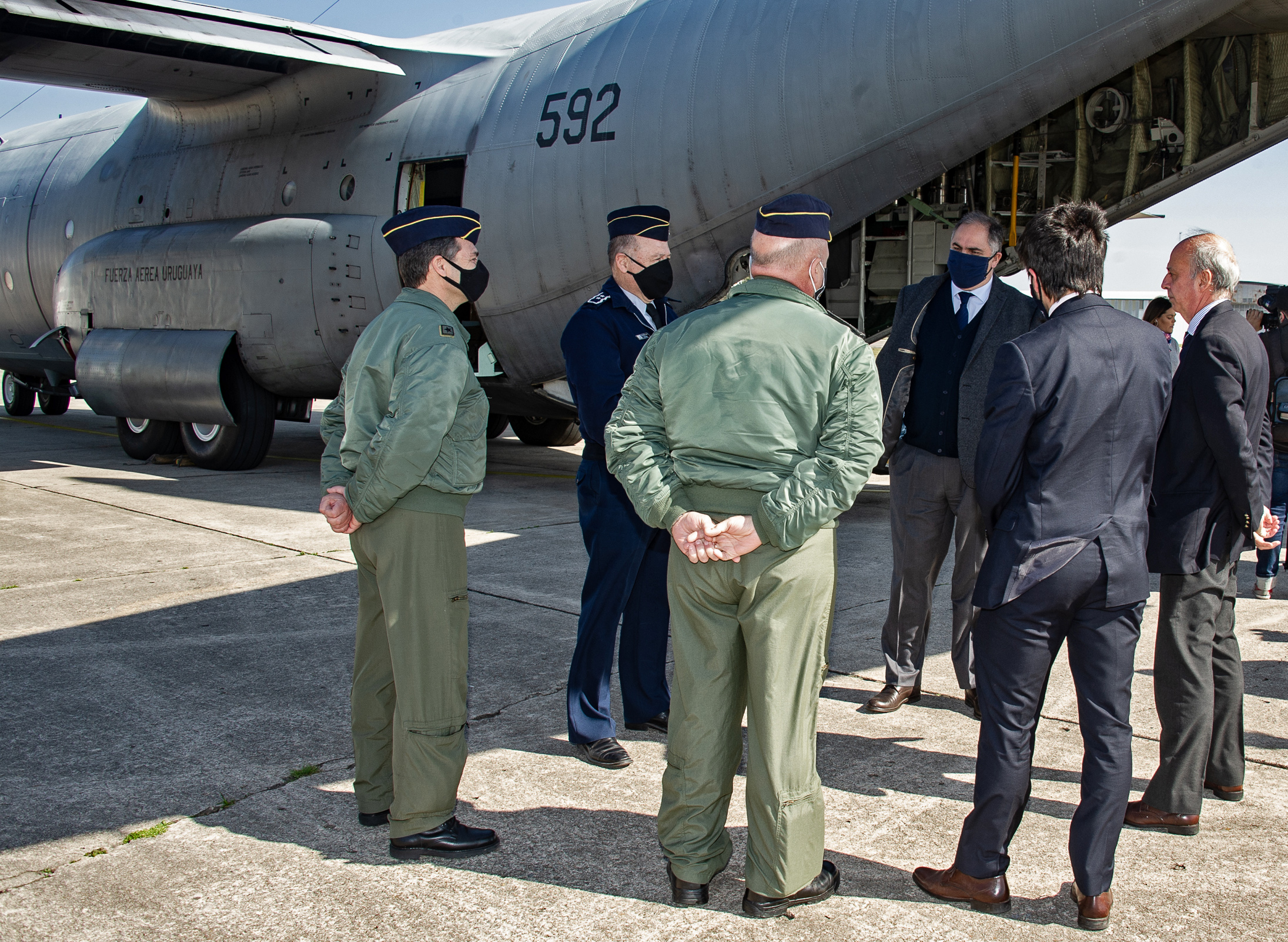 Avión Hércules de la Fuerza Aérea trasladó a Rivera material para laboratorio de análisis de COVID-19