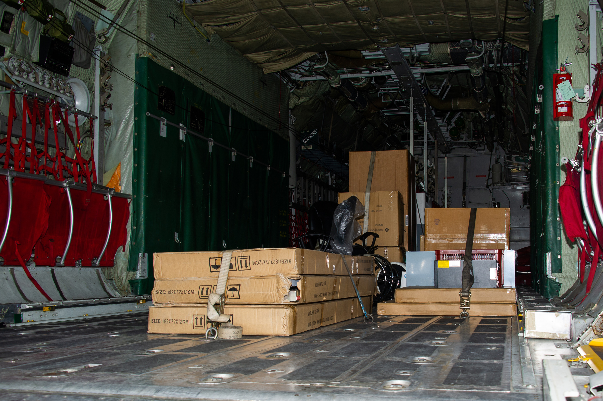 Avión Hércules de la Fuerza Aérea trasladó a Rivera material para laboratorio de análisis de COVID-19