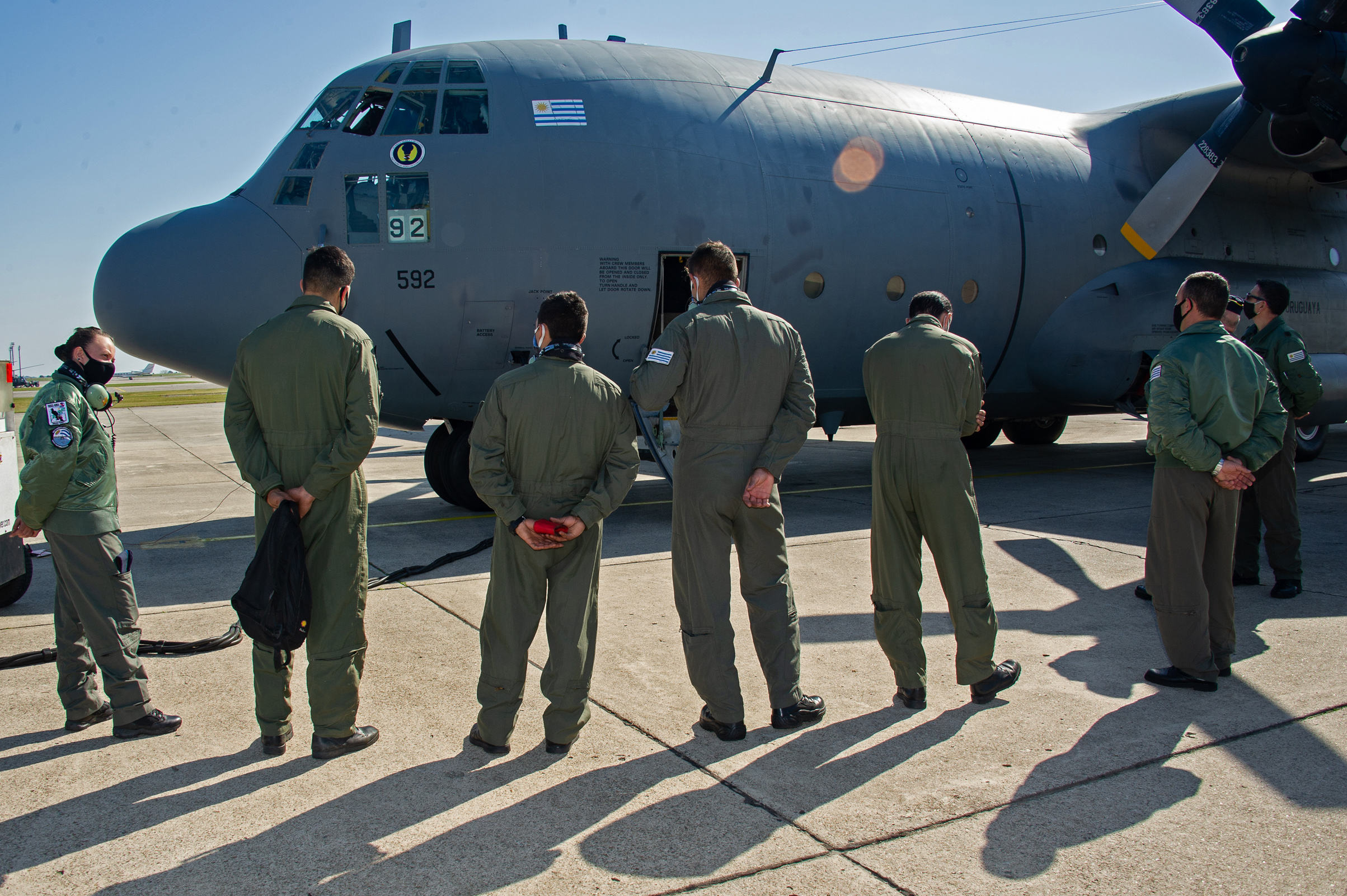 Avión Hércules de la Fuerza Aérea trasladó a Rivera material para laboratorio de análisis de COVID-19