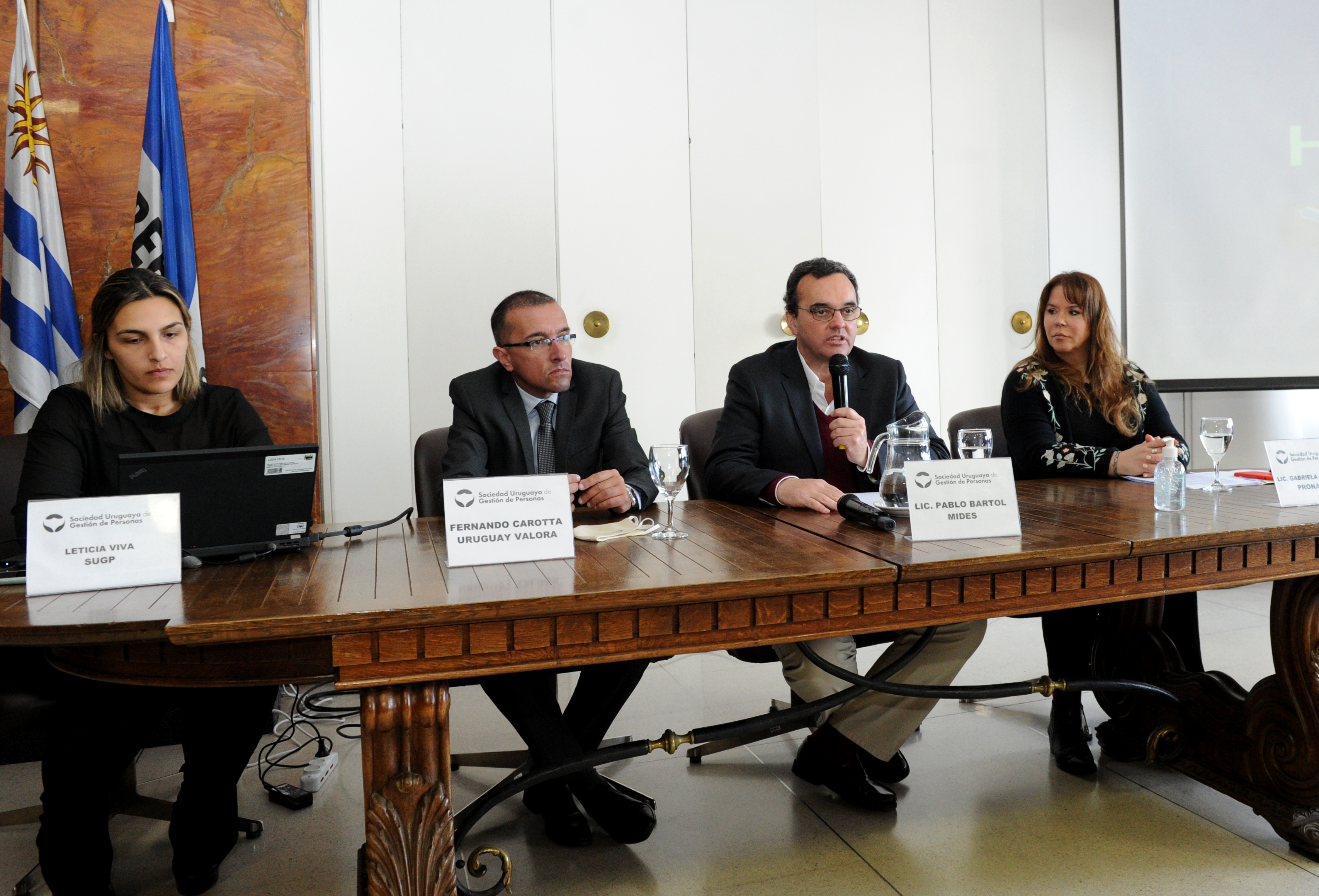 Ministro Pablo Bartol encabezó presentación del sello Uruguay Valora