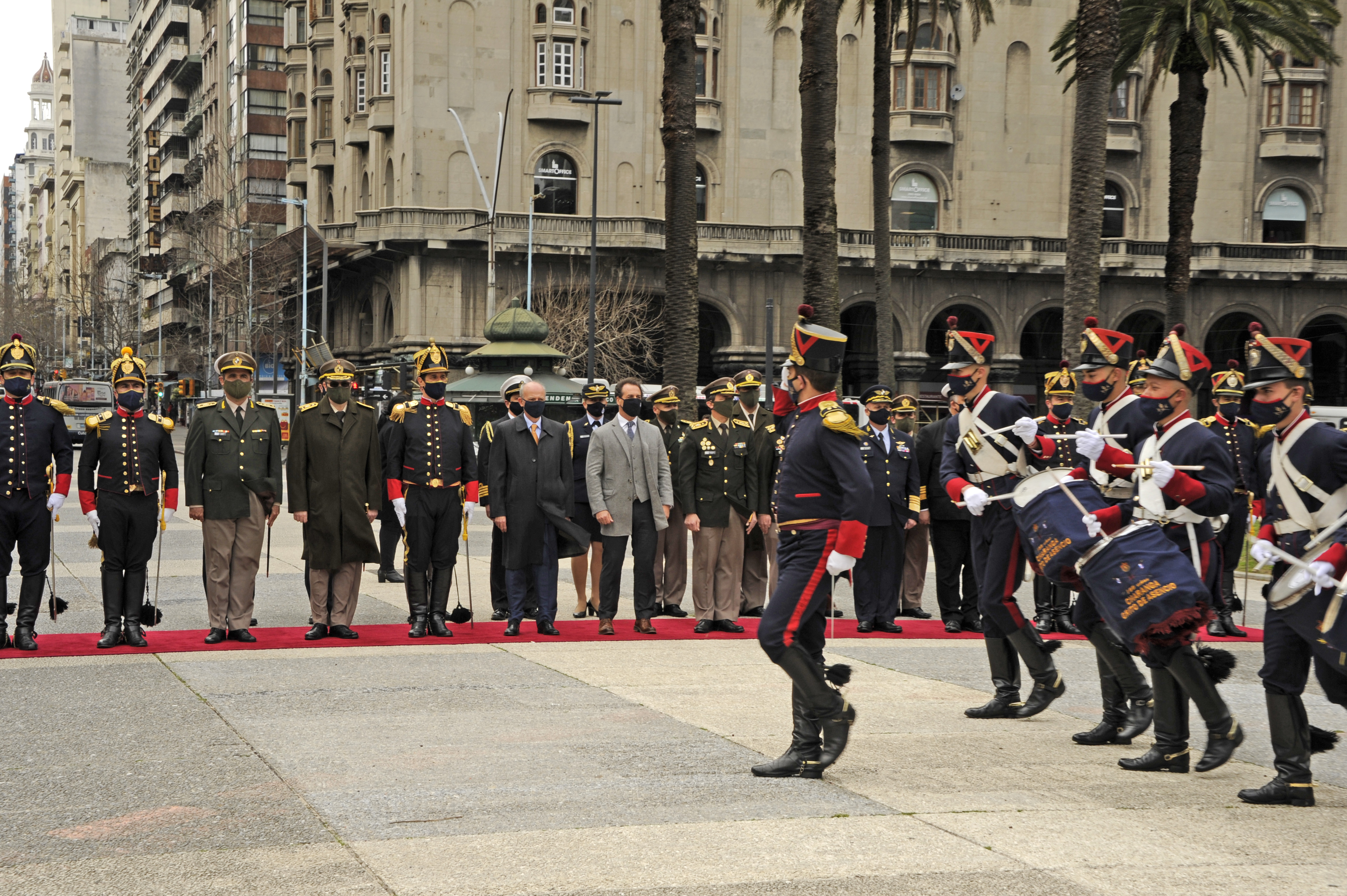 Presidente Lacalle Pou en acto de reapertura del Mausoleo al General José Artigas