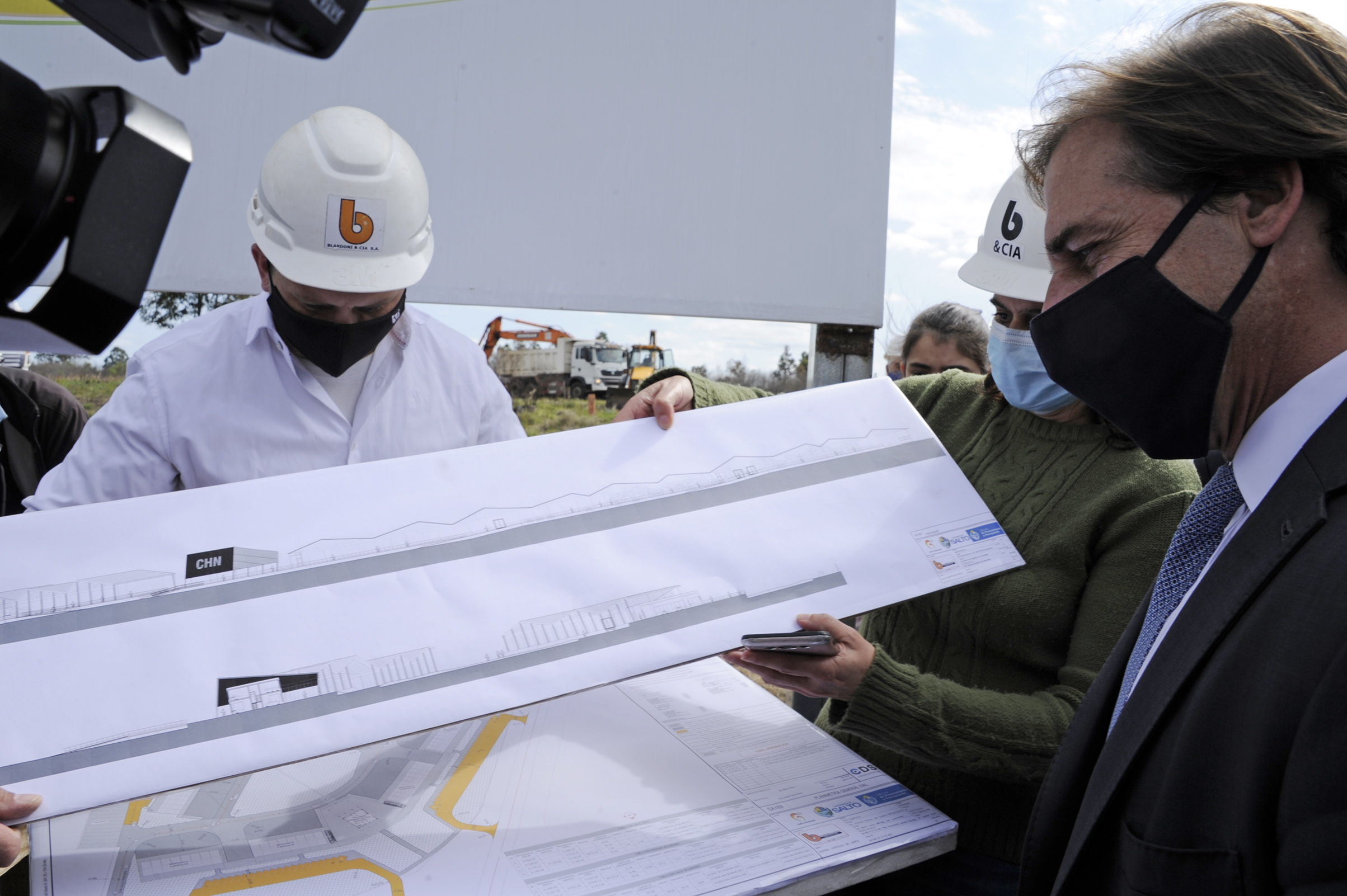 Presidente de la República, Luis Lacalle Pou, visitó las obras de Central Hortícola del Norte