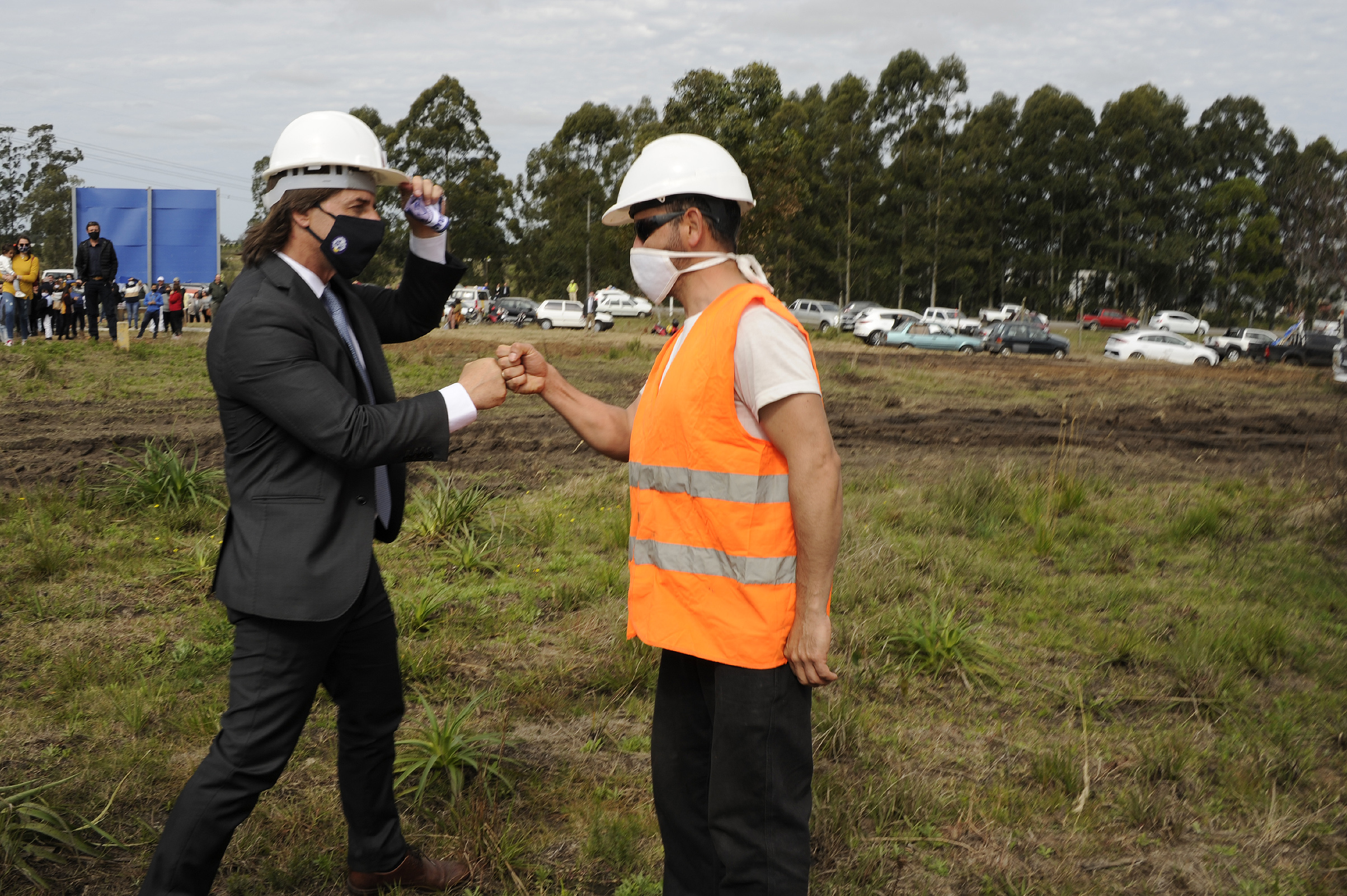 Presidente de la República, Luis Lacalle Pou, visitó las obras de Central Hortícola del Norte