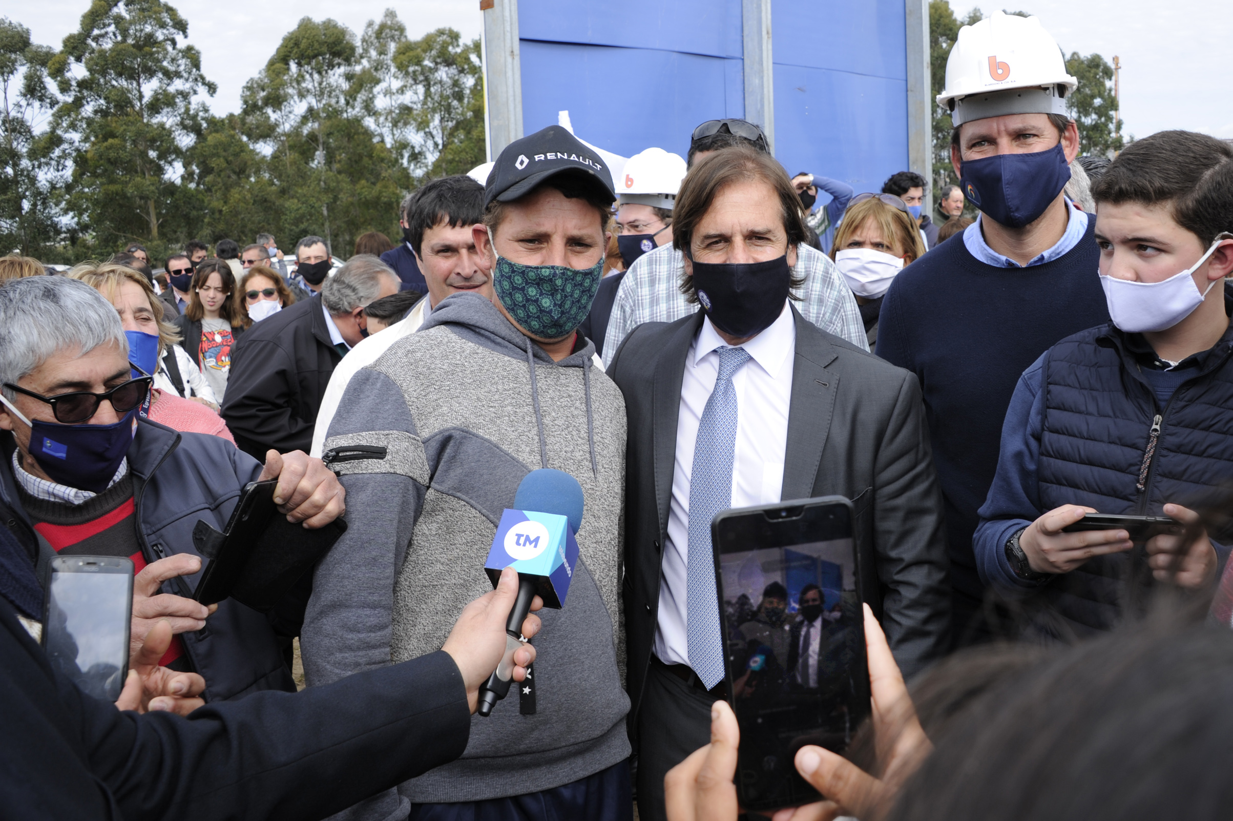 Presidente de la República, Luis Lacalle Pou, visitó las obras de Central Hortícola del Norte
