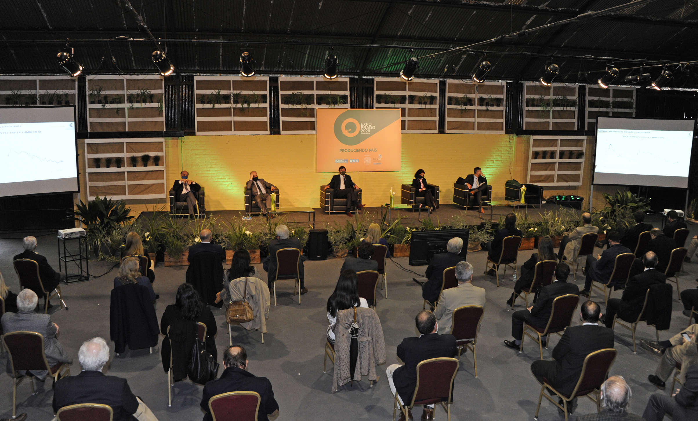 Ministros en conferencia desarrollada en la jornada inaugural de la Rural del Prado