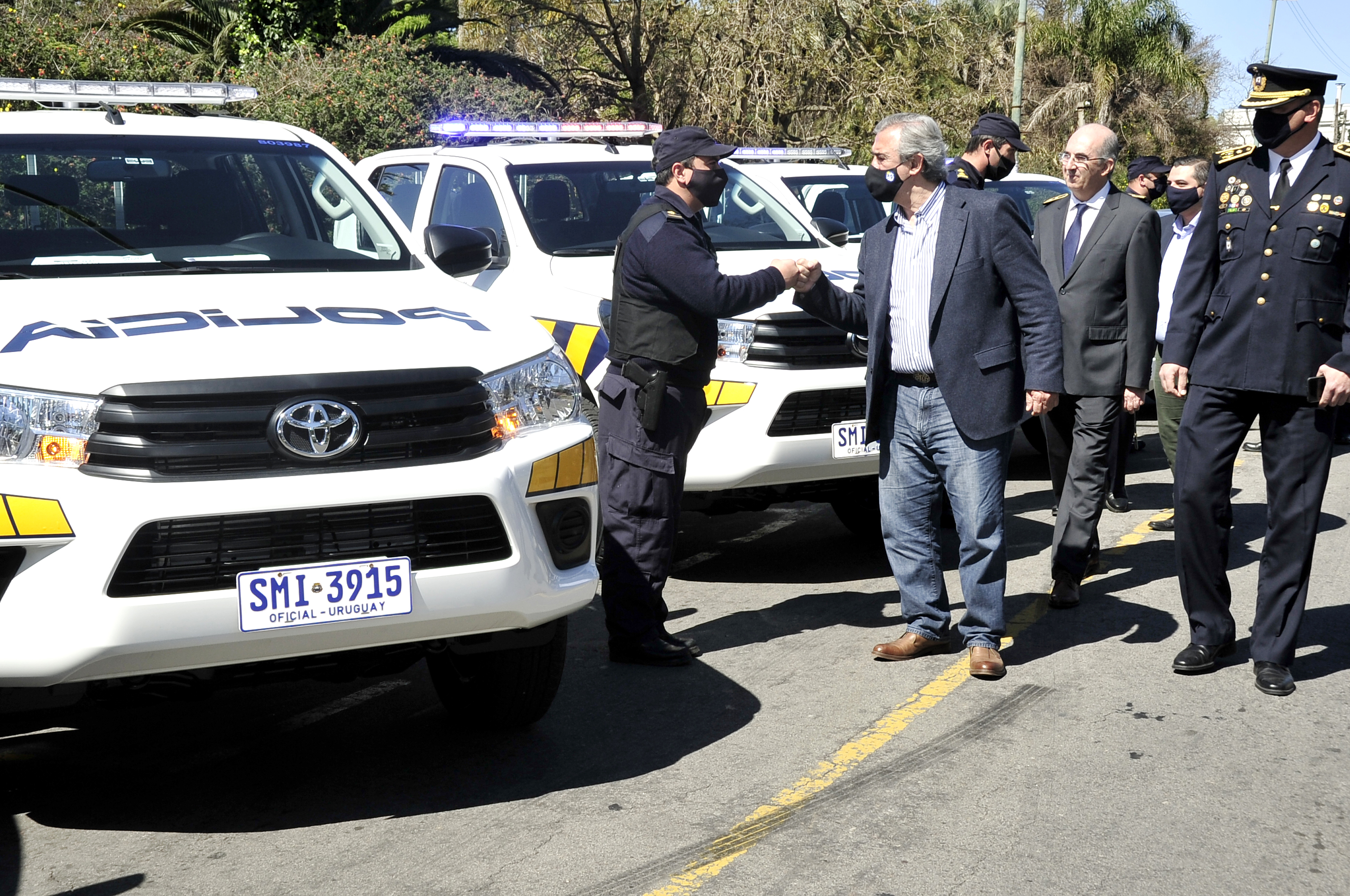 Ministro del Interior, Jorge Larrañaga, encabezó en Expo Prado el acto de entrega de 13 camionetas destinadas a Dirección Nacional de Seguridad Rural