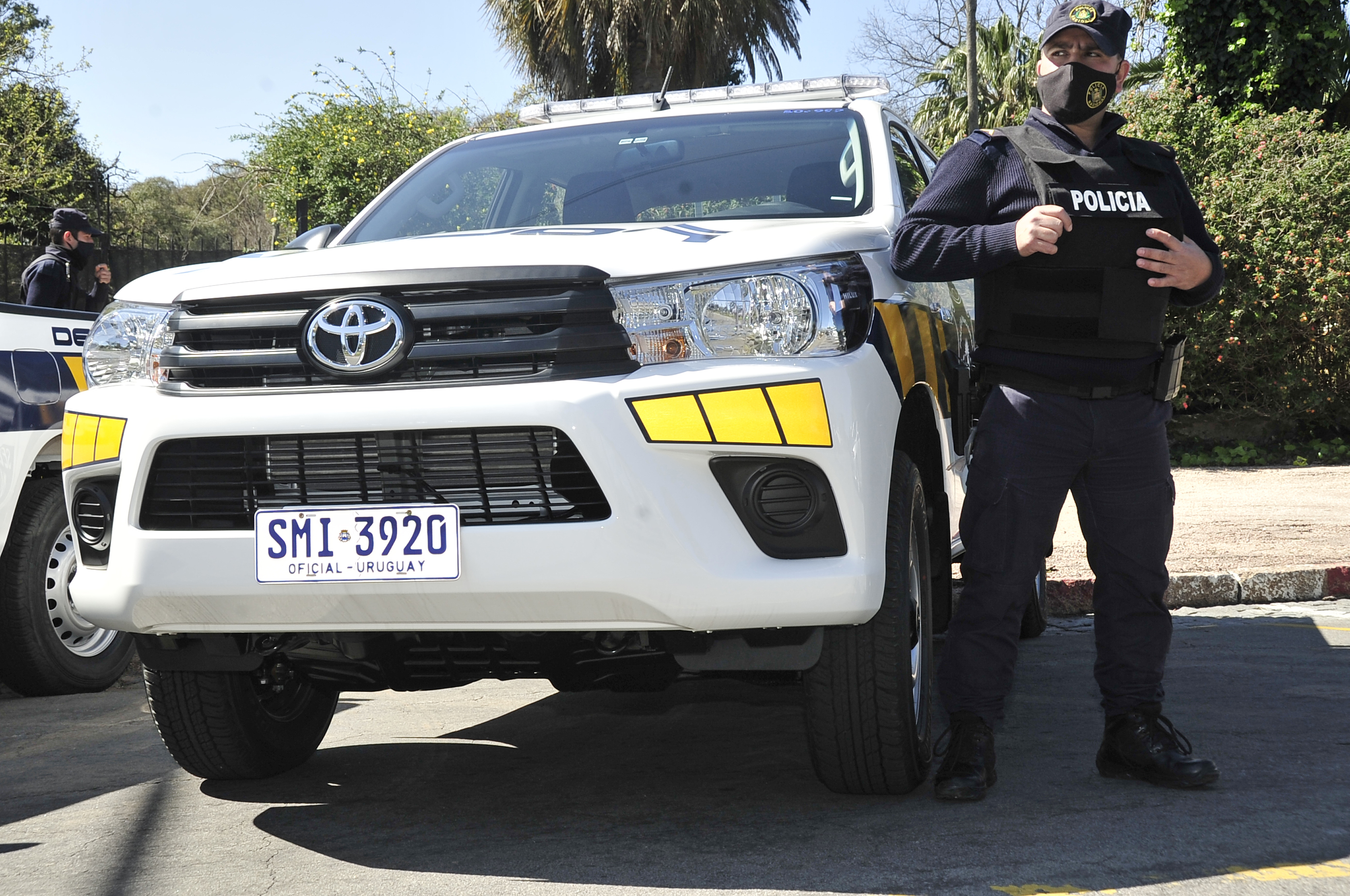Ministro del Interior, Jorge Larrañaga, encabezó en Expo Prado el acto de entrega de 13 camionetas destinadas a Dirección Nacional de Seguridad Rural
