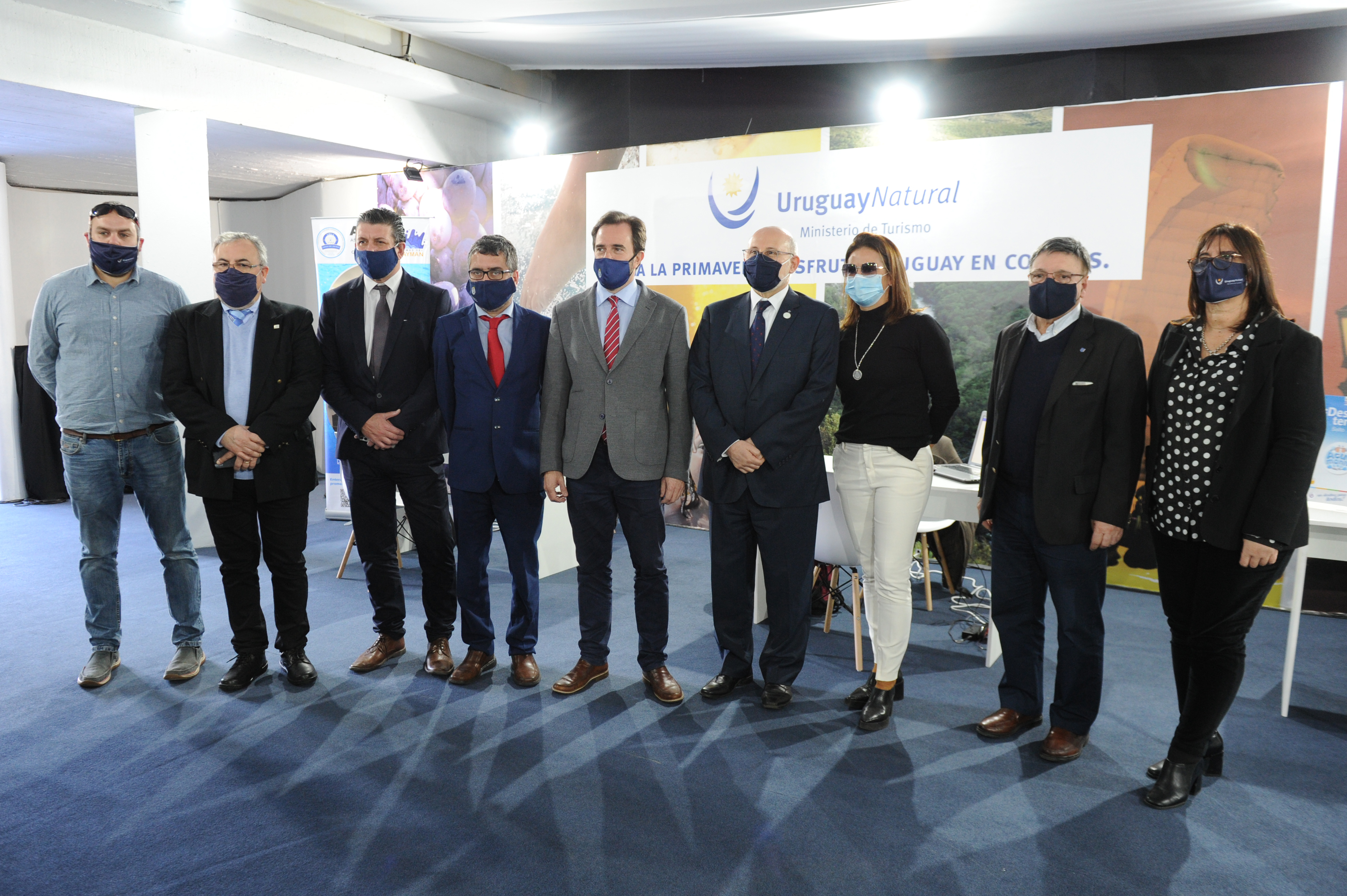 Autoridades en inauguración del stand del Ministerio de Turismo en la Expo Prado 2020