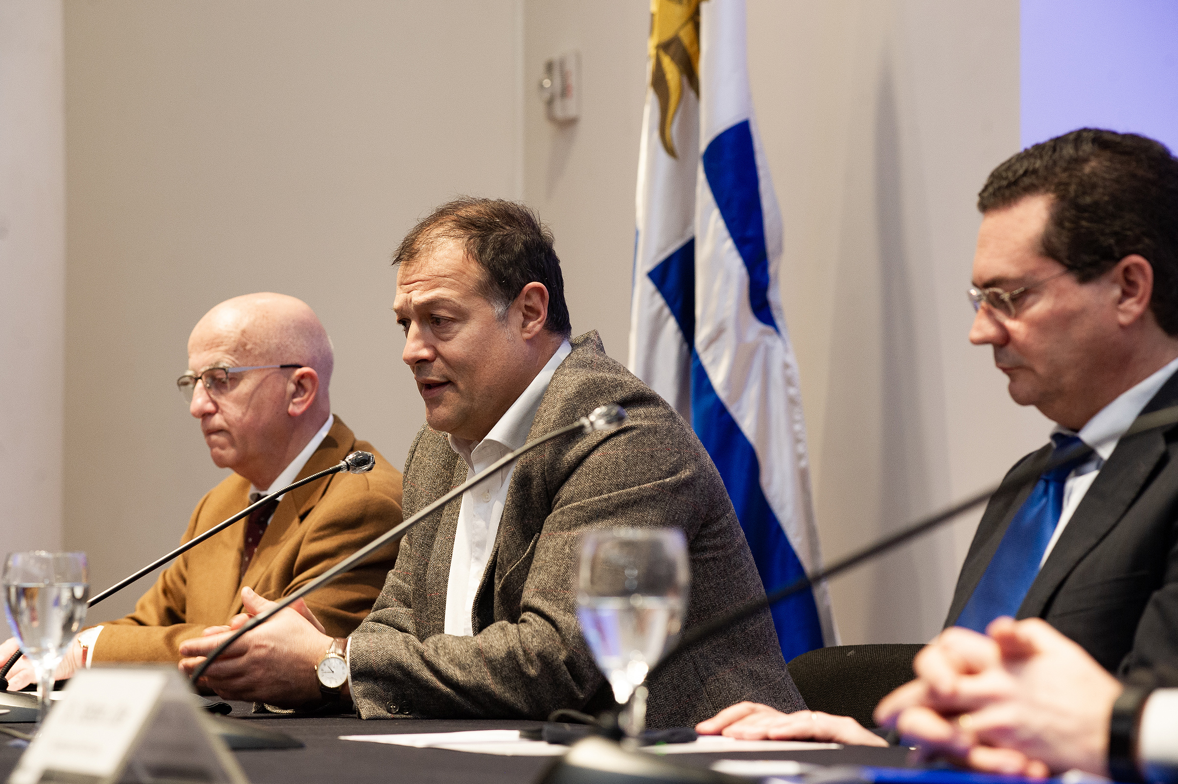 Director de la Oficina Nacional de Servicio Civil, Conrado Ramos, haciendo uso de la palabra