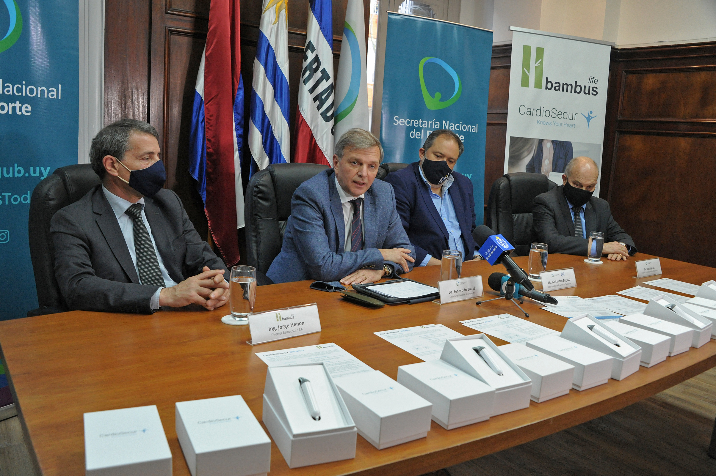 Titular de la Secretaría Nacional del Deporte (SND), Sebastián Bauzá, haciendo uso de la palabra
