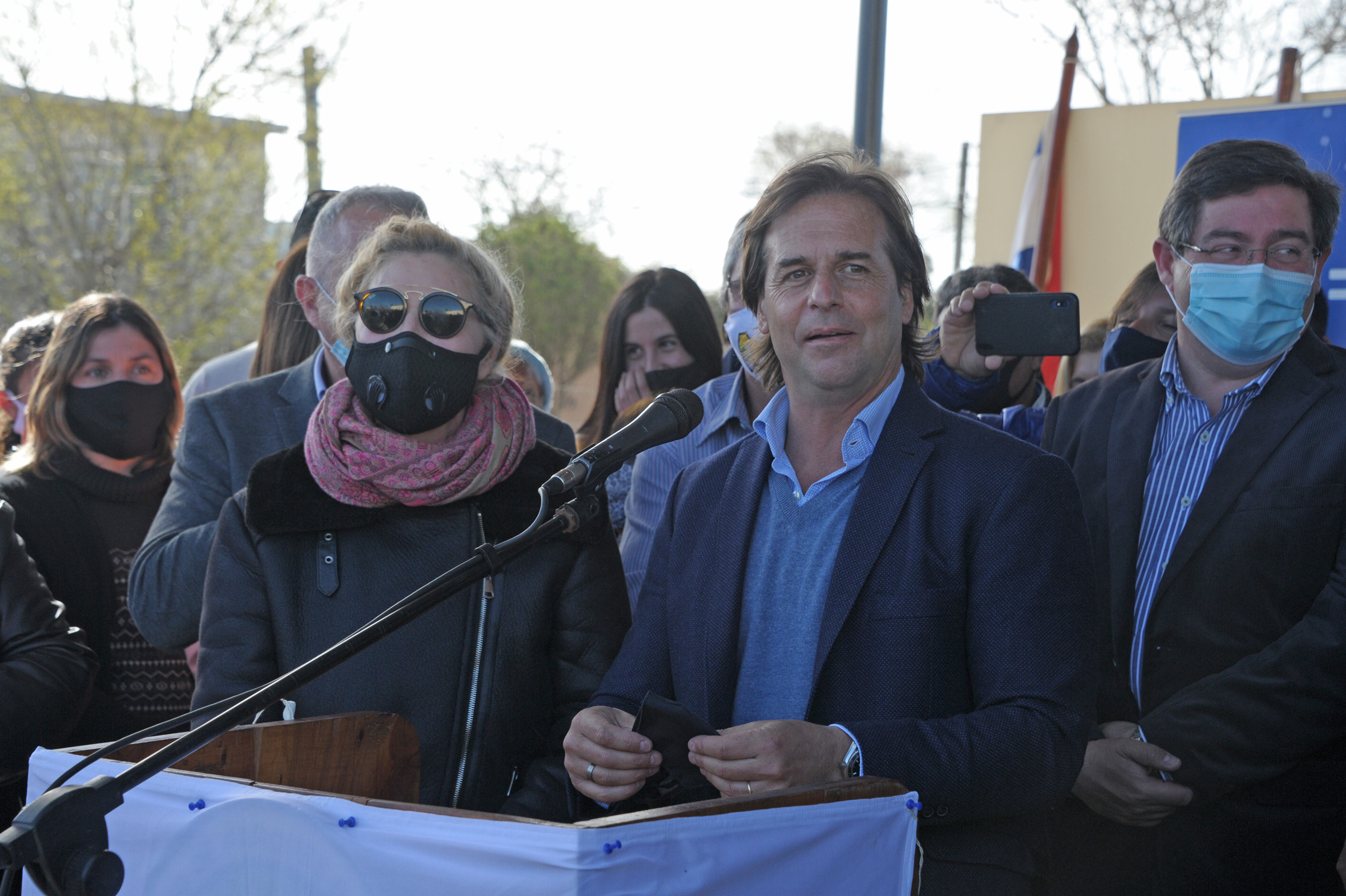 Presidente Luis Lacalle Pou encabezó entrega a Centro Auxiliar del Chuy de un ecógrafo Siemens y un equipo de radiología portátil