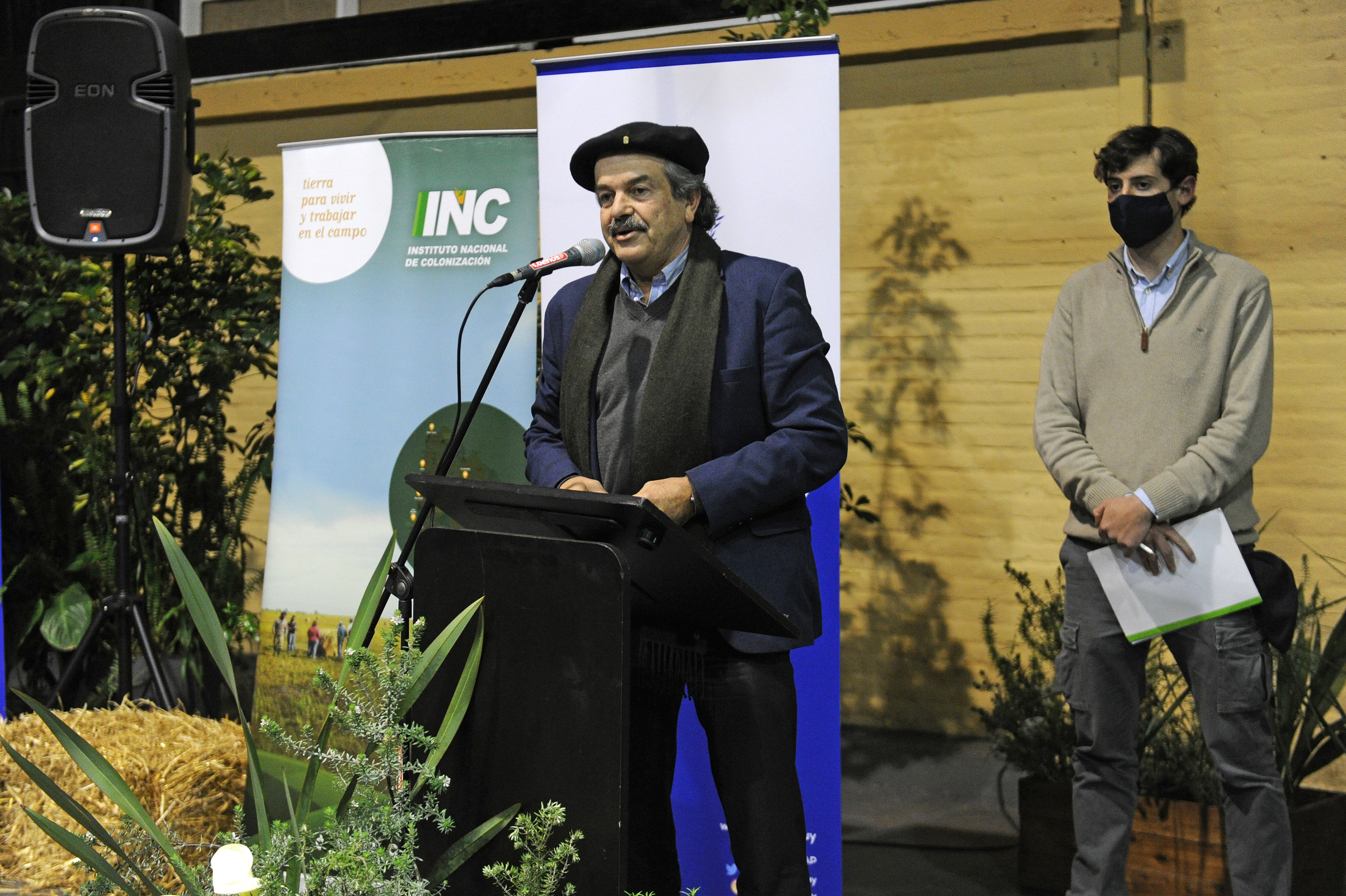 Ministro de Ganadería, Agricultura y Pesca, Carlos María Uriarte, haciendo uso de la palabra en reinstalación de Comisión Honoraria en Juventud Rural