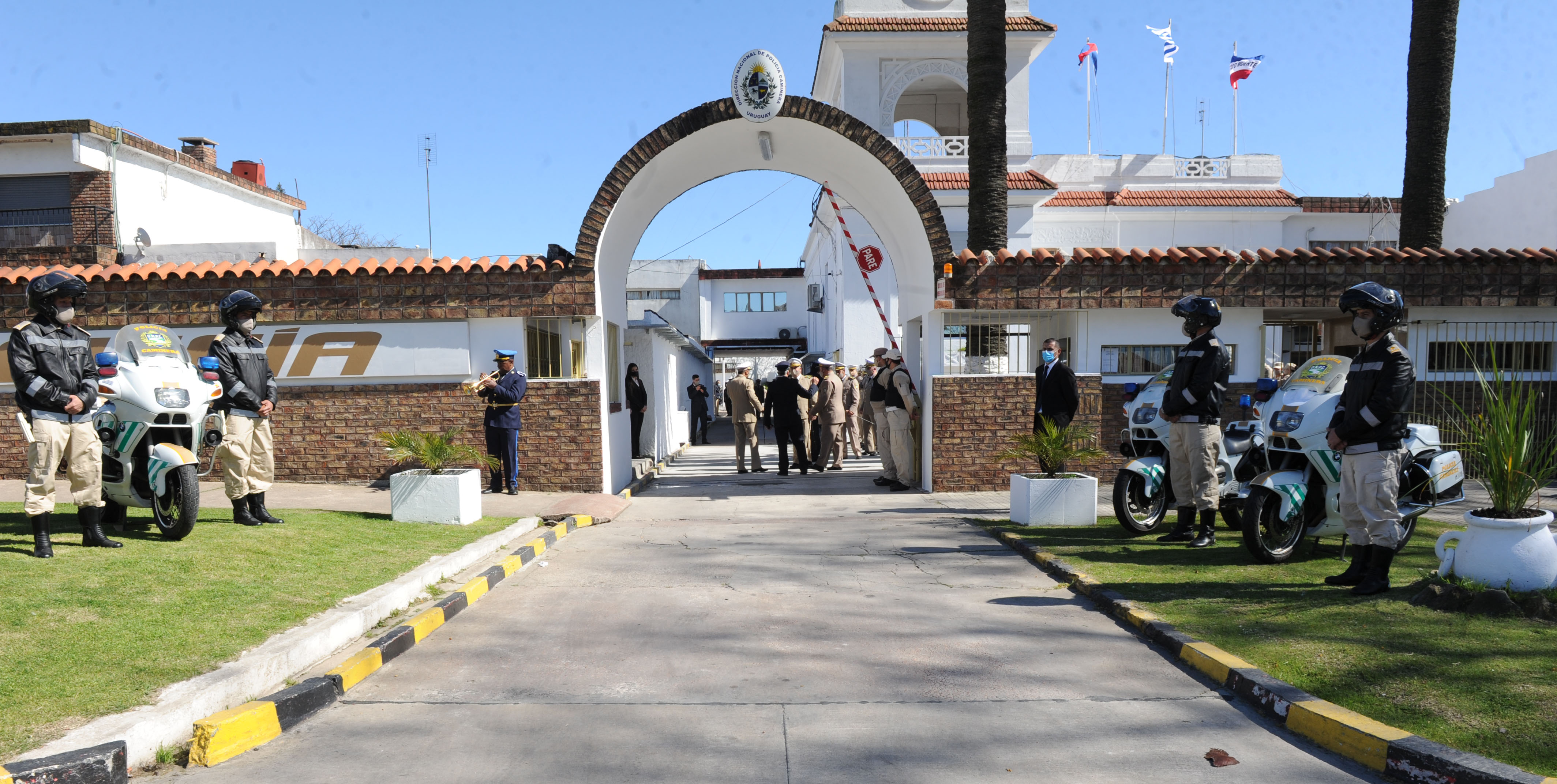 Ministro del Interior Jorge Larrañaga, encabezó conmemoración del 66.° aniversario de Dirección Nacional de Policía Caminera
