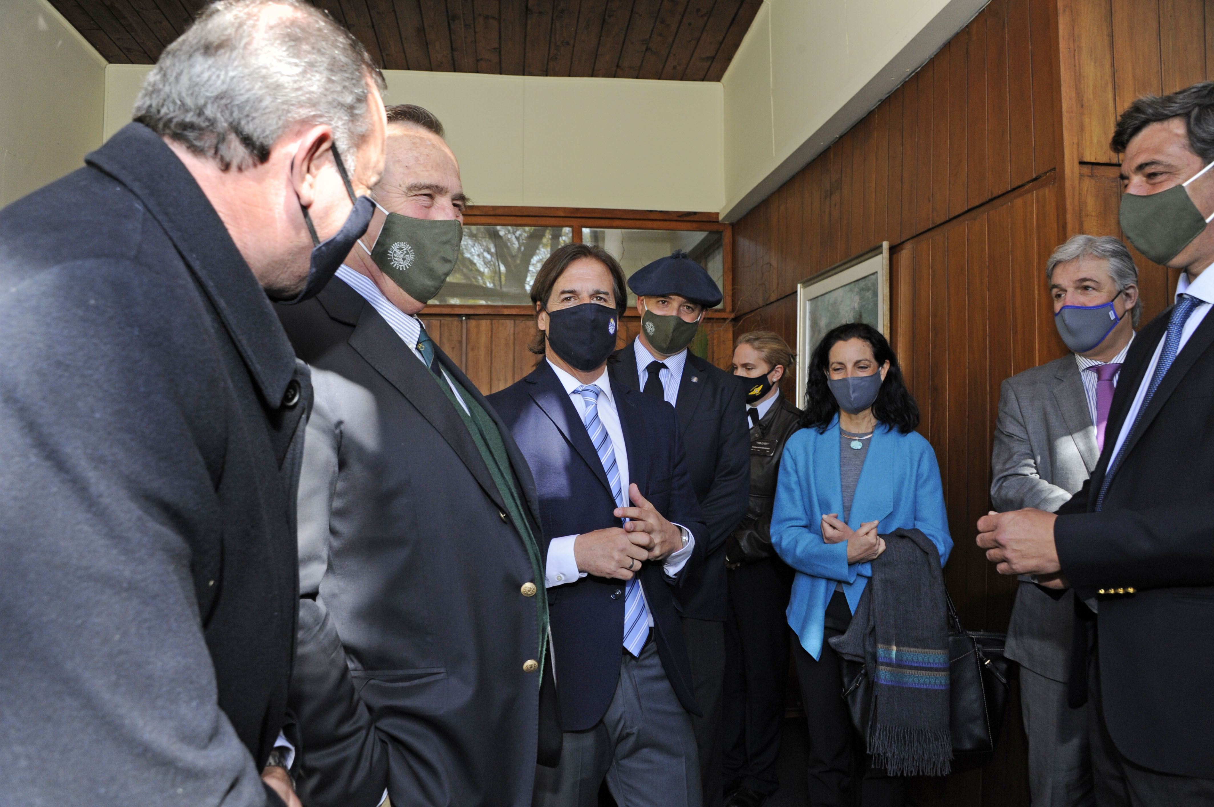 Presidente Luis Lacalle Pou y ministro Carlos María Uriarte, reunidos con los representantes de la Asociación Rural del Uruguay