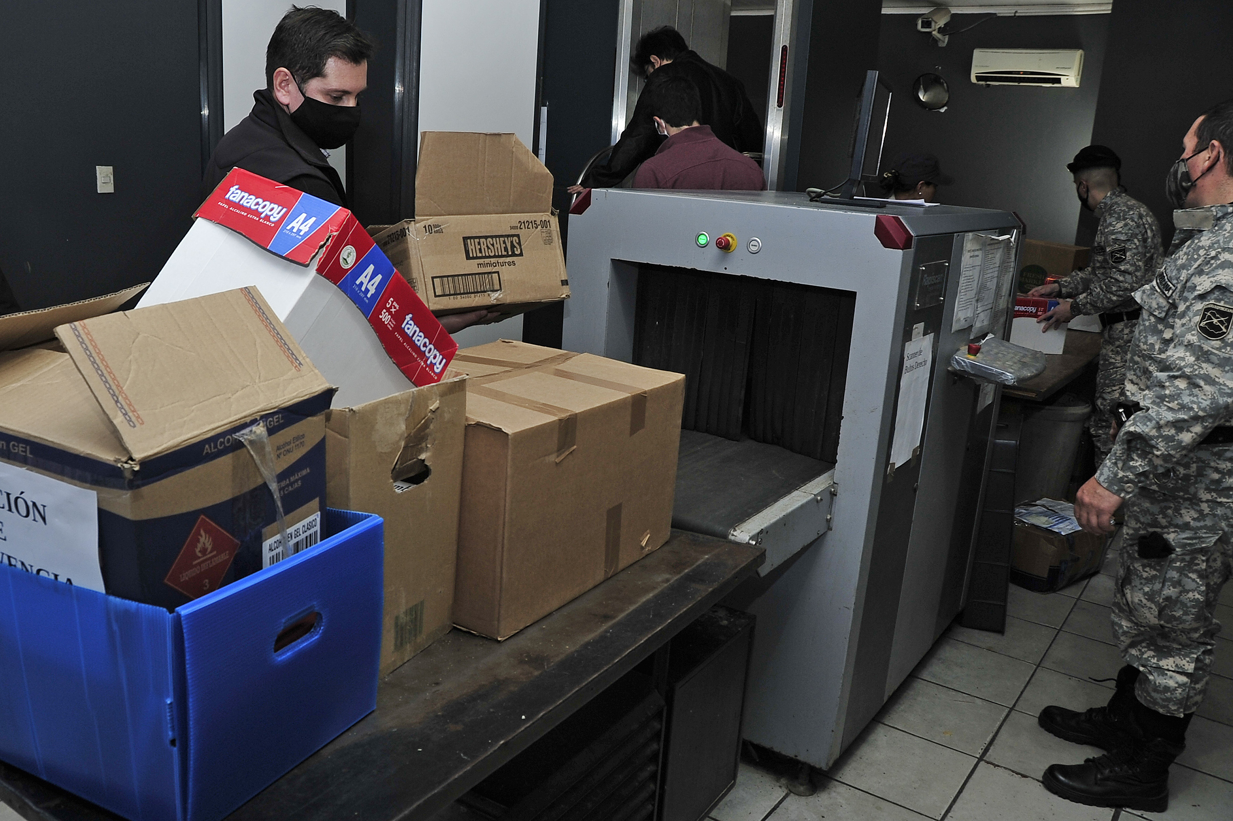 Donación de 450 libros al centro penitenciario de Santiago Vázquez