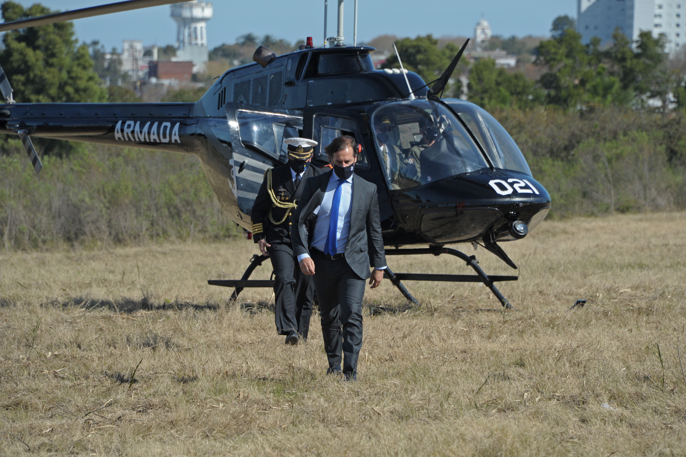 Llegada del presidente de la República, Luis Lacalle Pou, para encabezar inauguración de sede de la Guardia Republicana en San Carlos, Maldonado