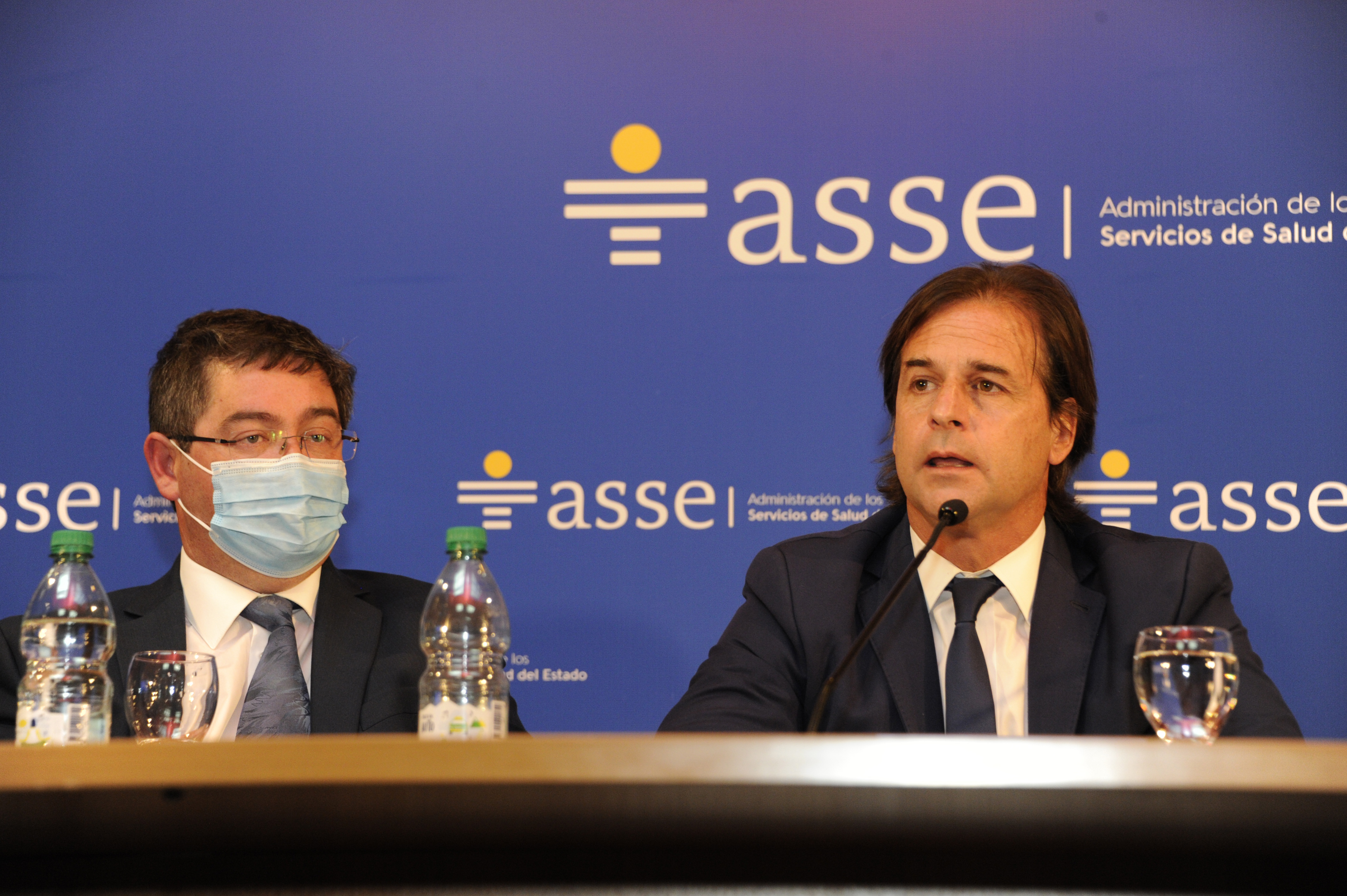 Presidente Lacalle Pou y autoridades en lanzamiento del Plan Nacional de Salud Bucal