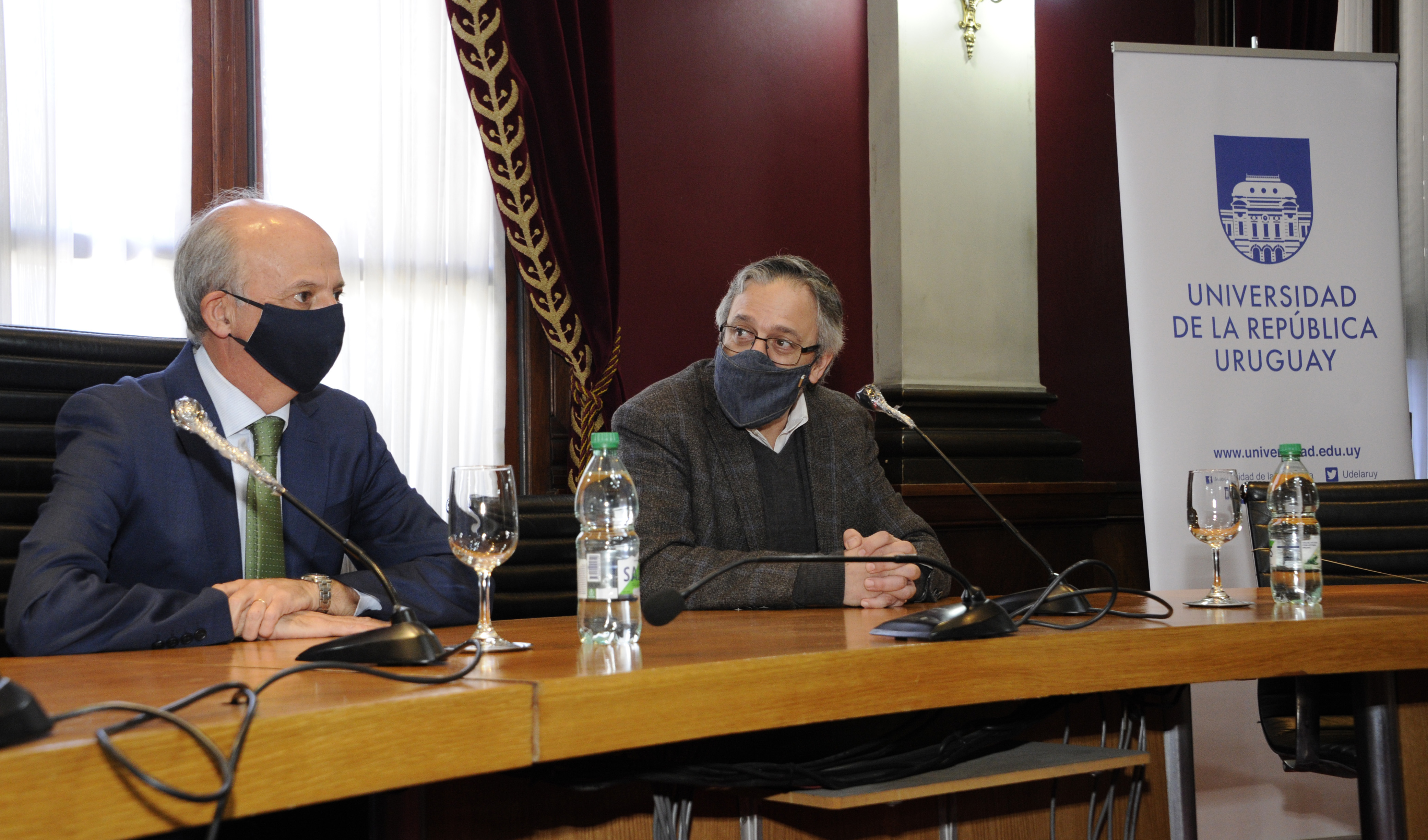Ministro de Defensa Nacional, Javier García y el rector de la Udelar, Rodrigo Arim