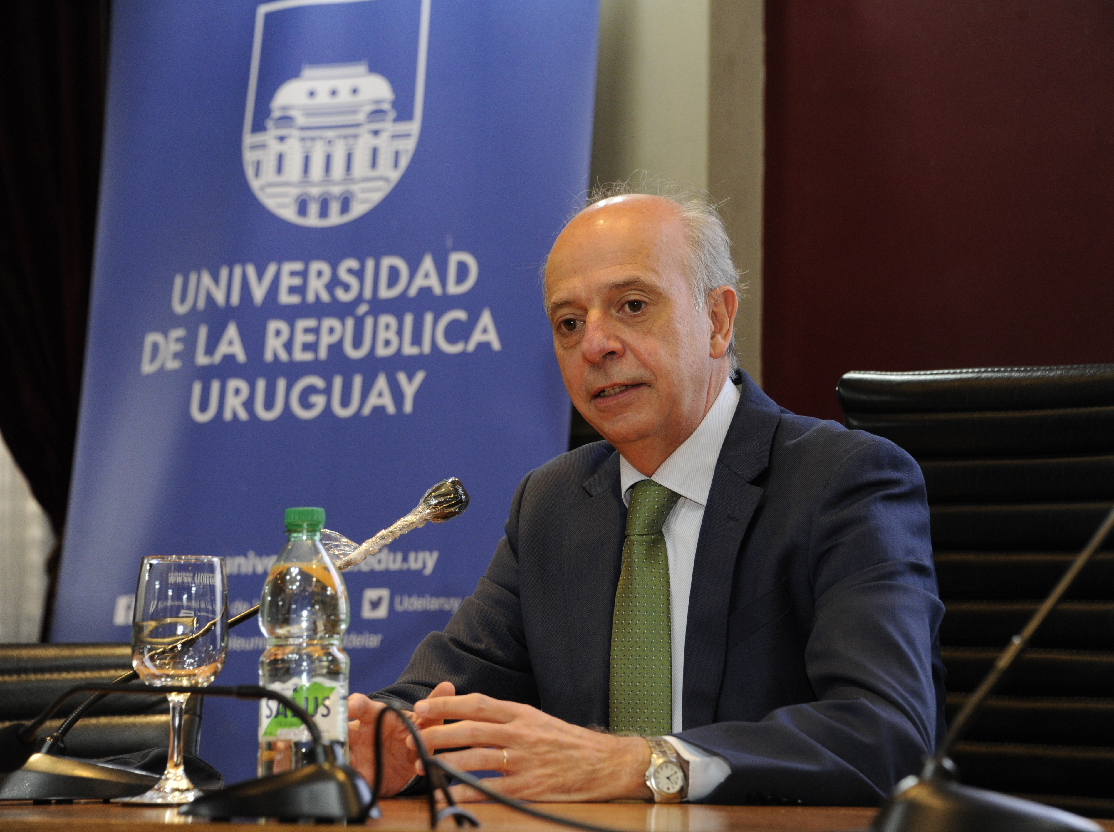 Ministro de Defensa Nacional, Javier García
