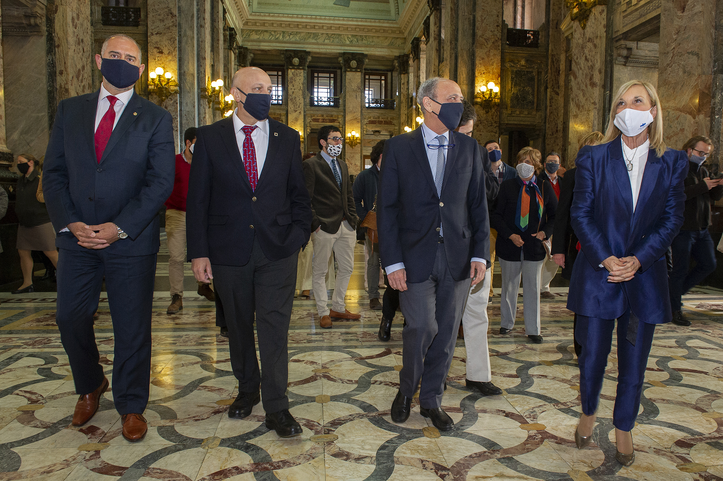 Vicepresidenta Beatriz Argimón encabezó homenaje del Poder Legislativo al Grupo Asesor Científico Honorario