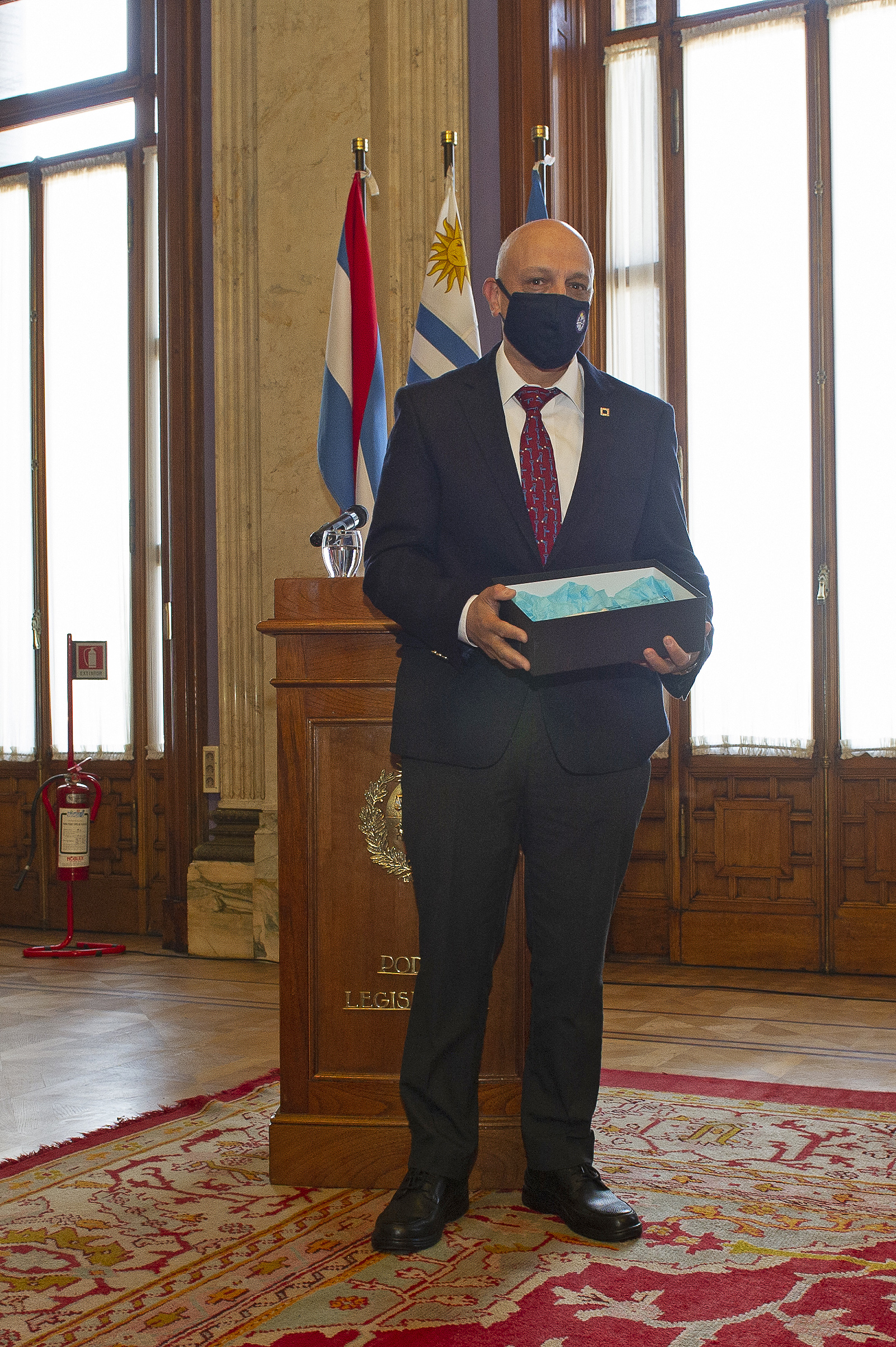 Vicepresidenta Beatriz Argimón encabezó homenaje del Poder Legislativo al Grupo Asesor Científico Honorario