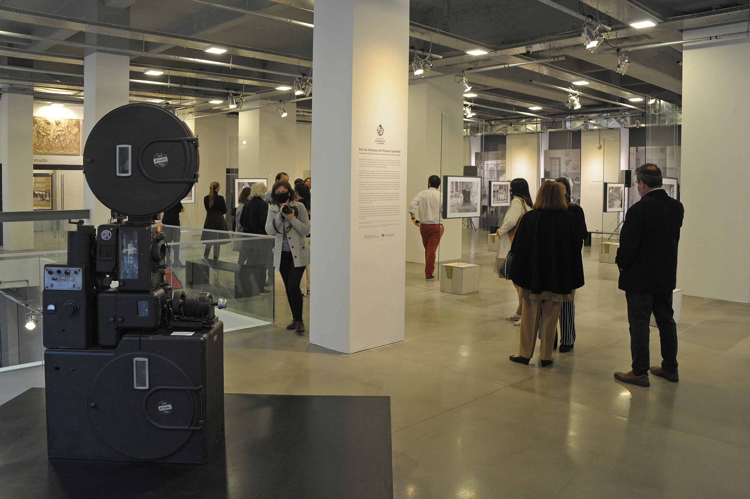 Exposición fotográfica sobre Manuel Quintela