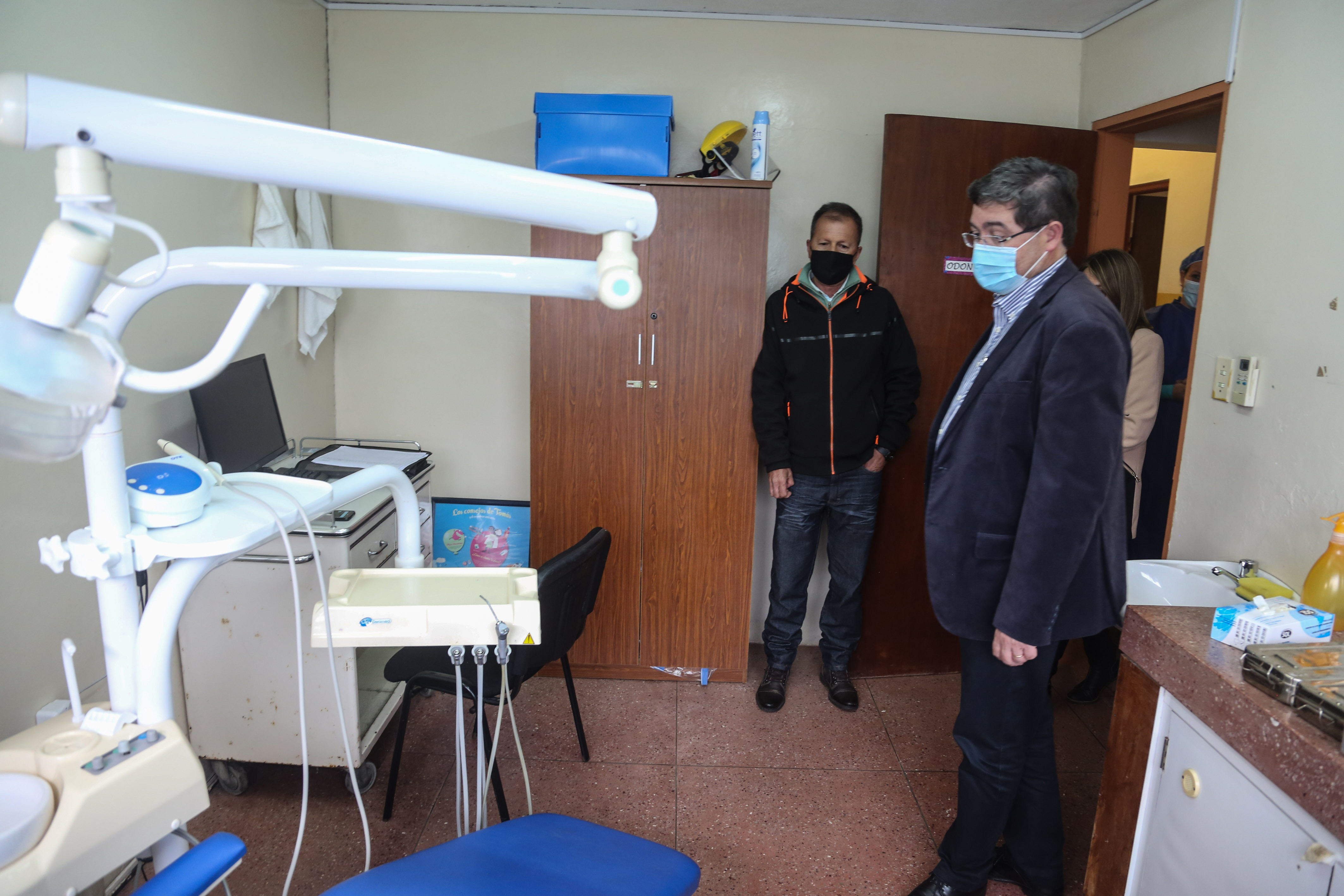 Presidente de ASSE, Leonardo Cipriani, durante su gira por Artigas
