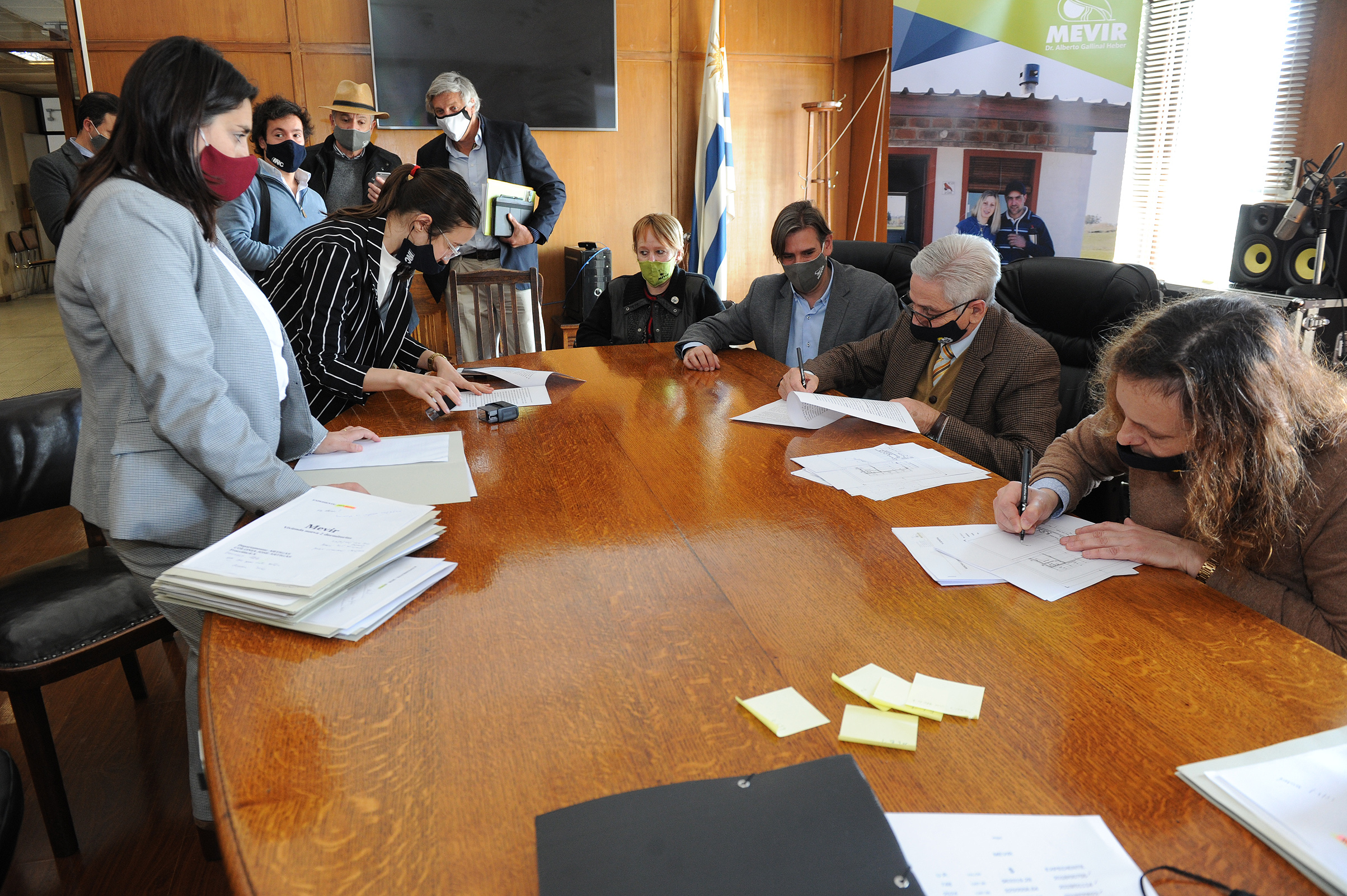 Suscripción de acuerdo entre Mevir e Instituto Nacional de Colonización