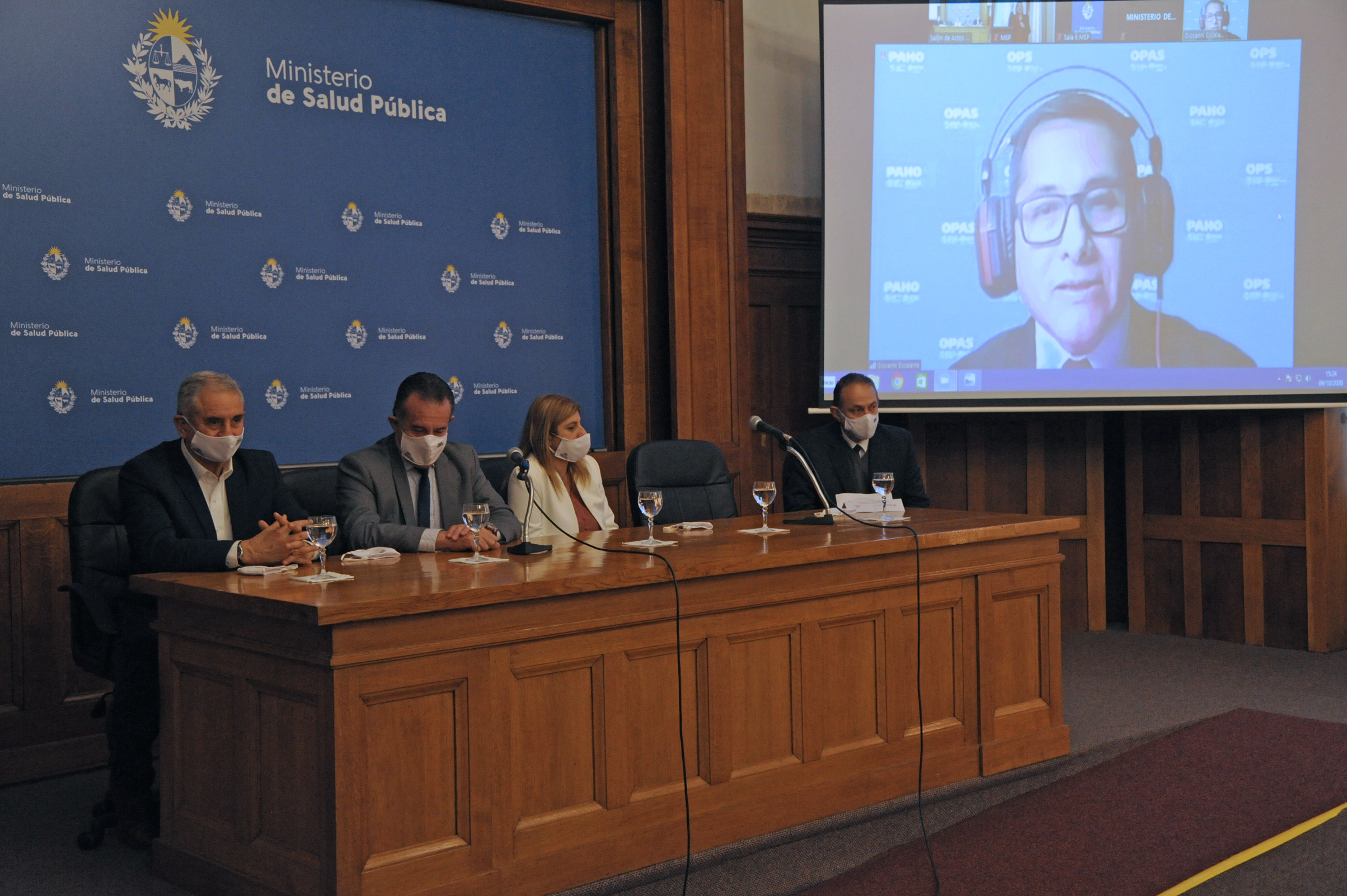 Ministro de Salud Pública, Daniel Salinas, encabezó conferencia en el marco del Día Mundial de la Salud Mental