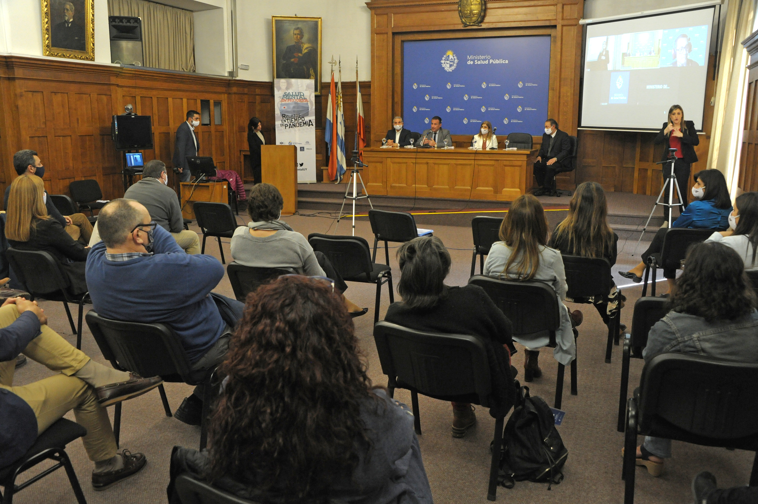 Ministro de Salud Pública, Daniel Salinas, encabezó conferencia en el marco del Día Mundial de la Salud Mental
