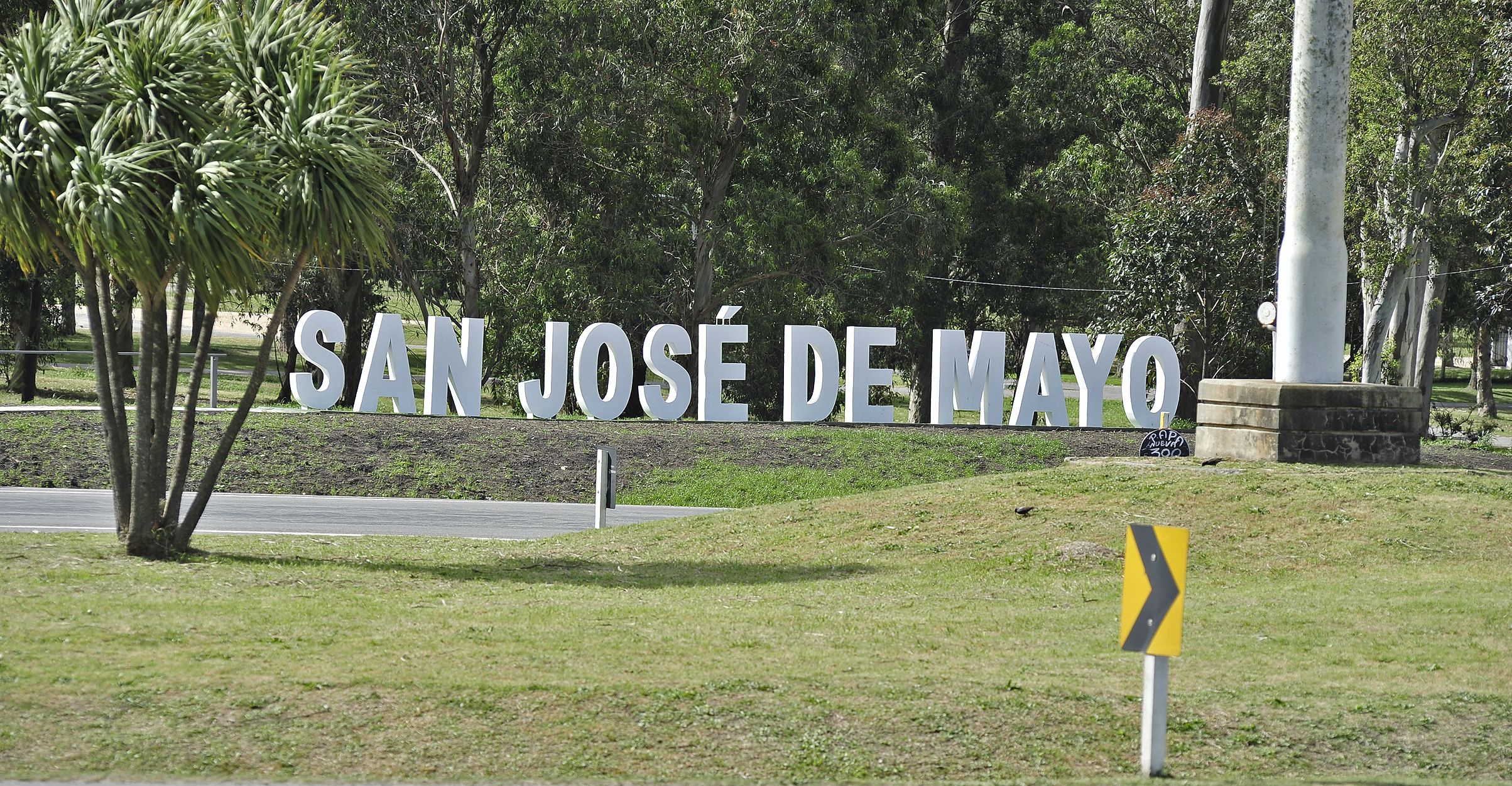 Acceso a ciudad de San José de Mayo
