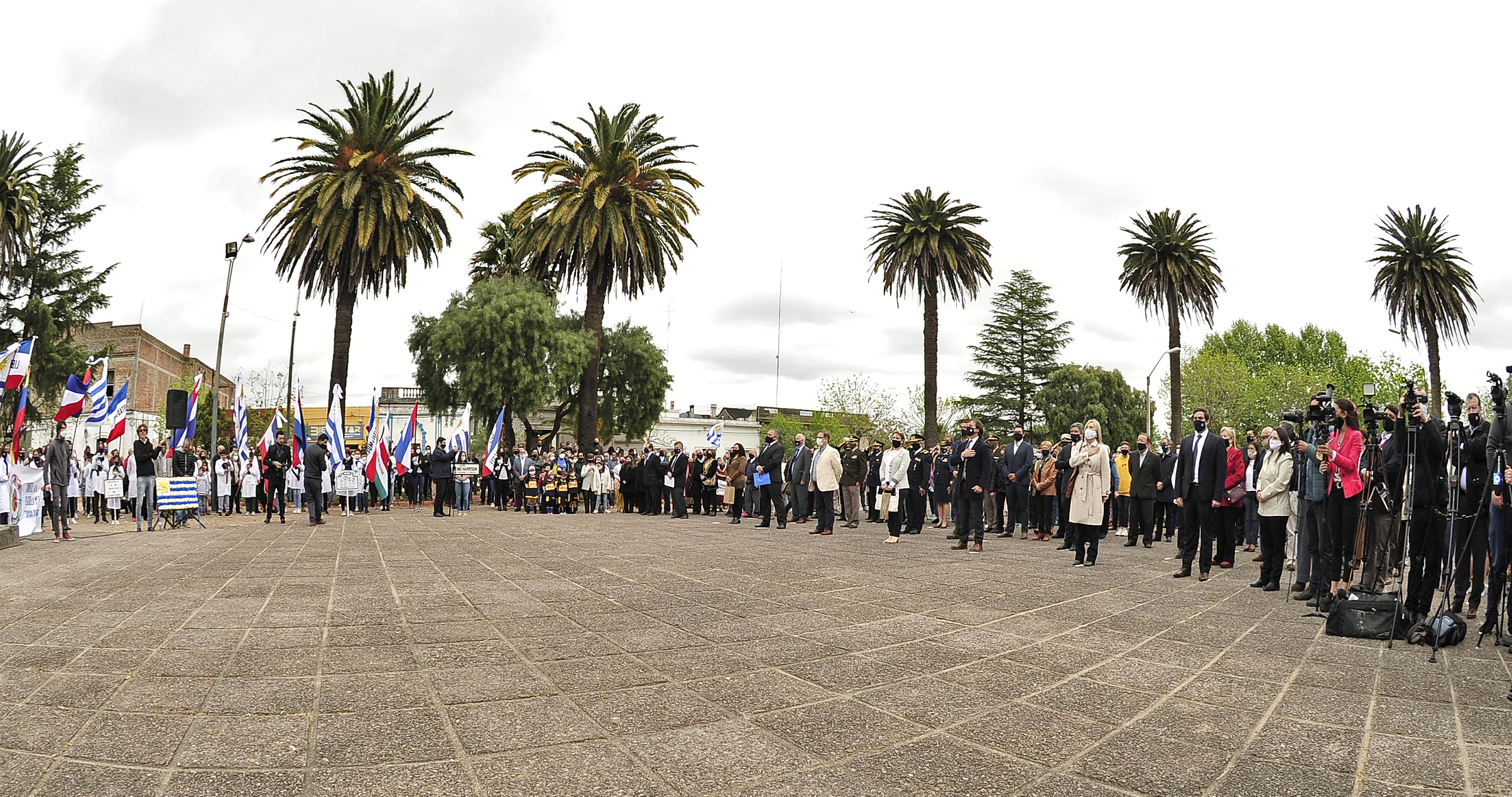 Presidente Luis Lacalle Pou encabezó acto de conmemoración del 195.° aniversario de la batalla de Sarandí