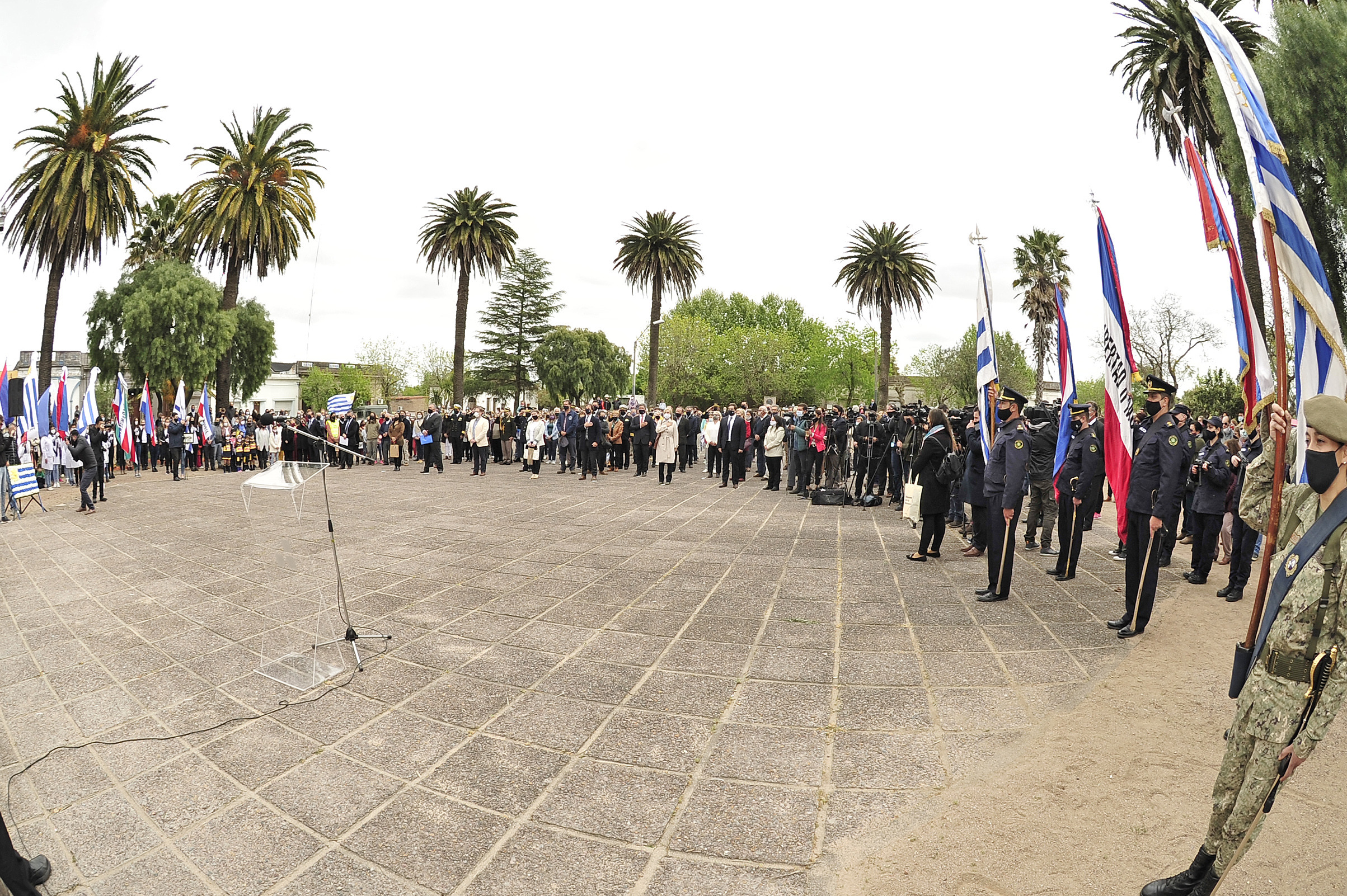 Presidente Luis Lacalle Pou encabezó acto de conmemoración del 195.° aniversario de la batalla de Sarandí