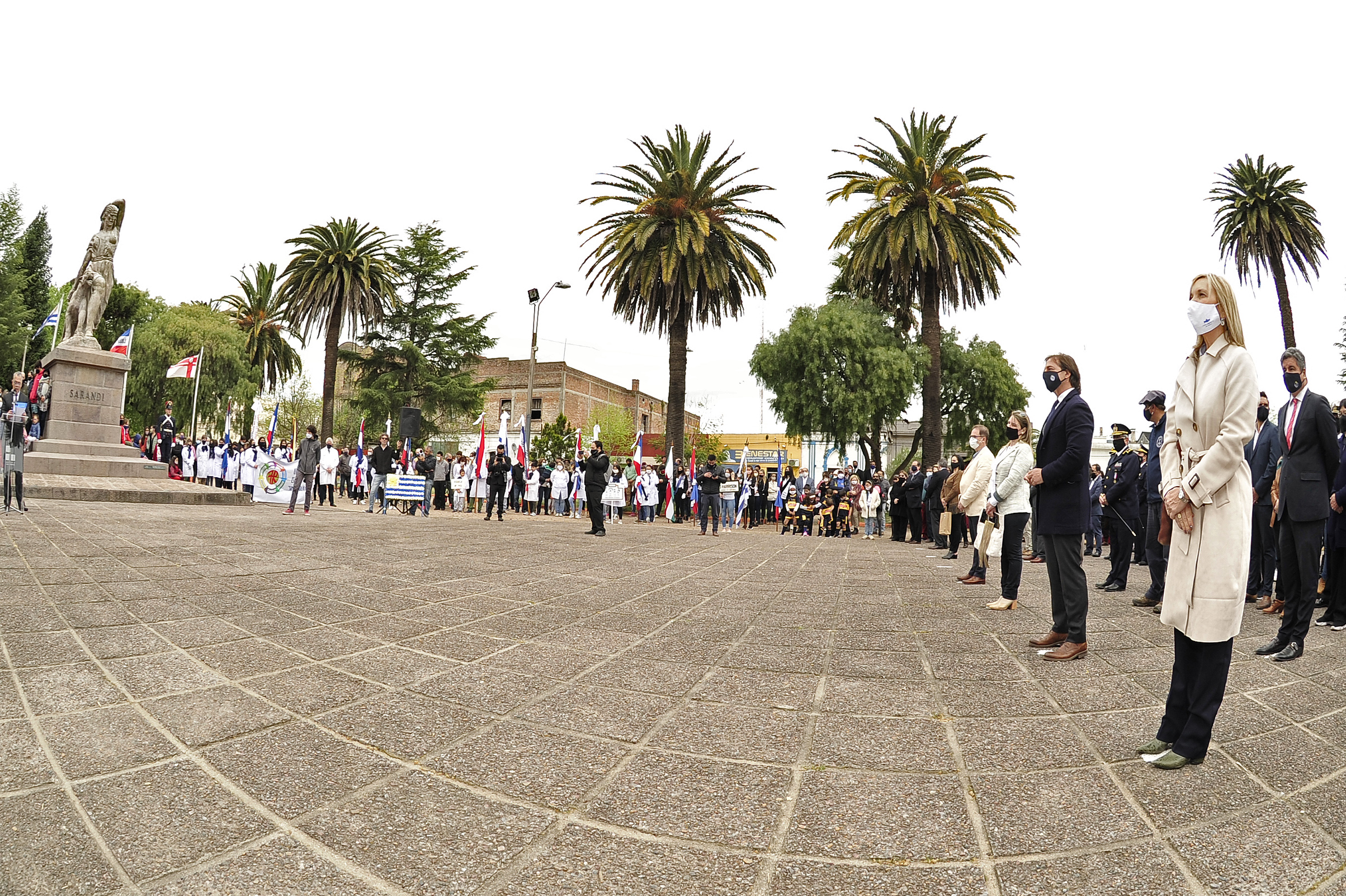 Presidente Luis Lacalle Pou encabezó acto de conmemoración del 195.° aniversario de la batalla de Sarandí