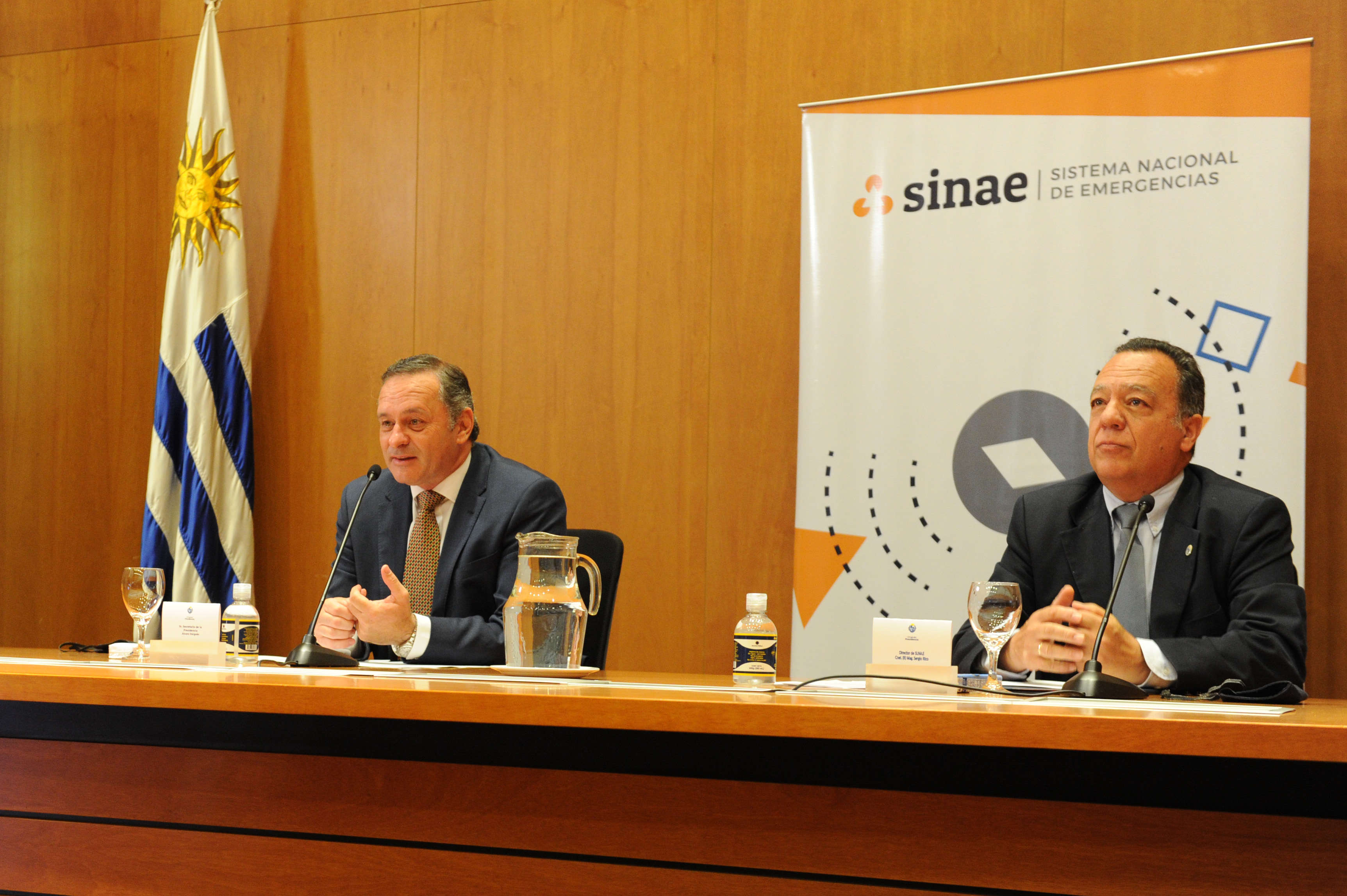 Álvaro Delgado y Sergio Rico, en la apertura de la tercera Semana de la Reducción de Riesgos