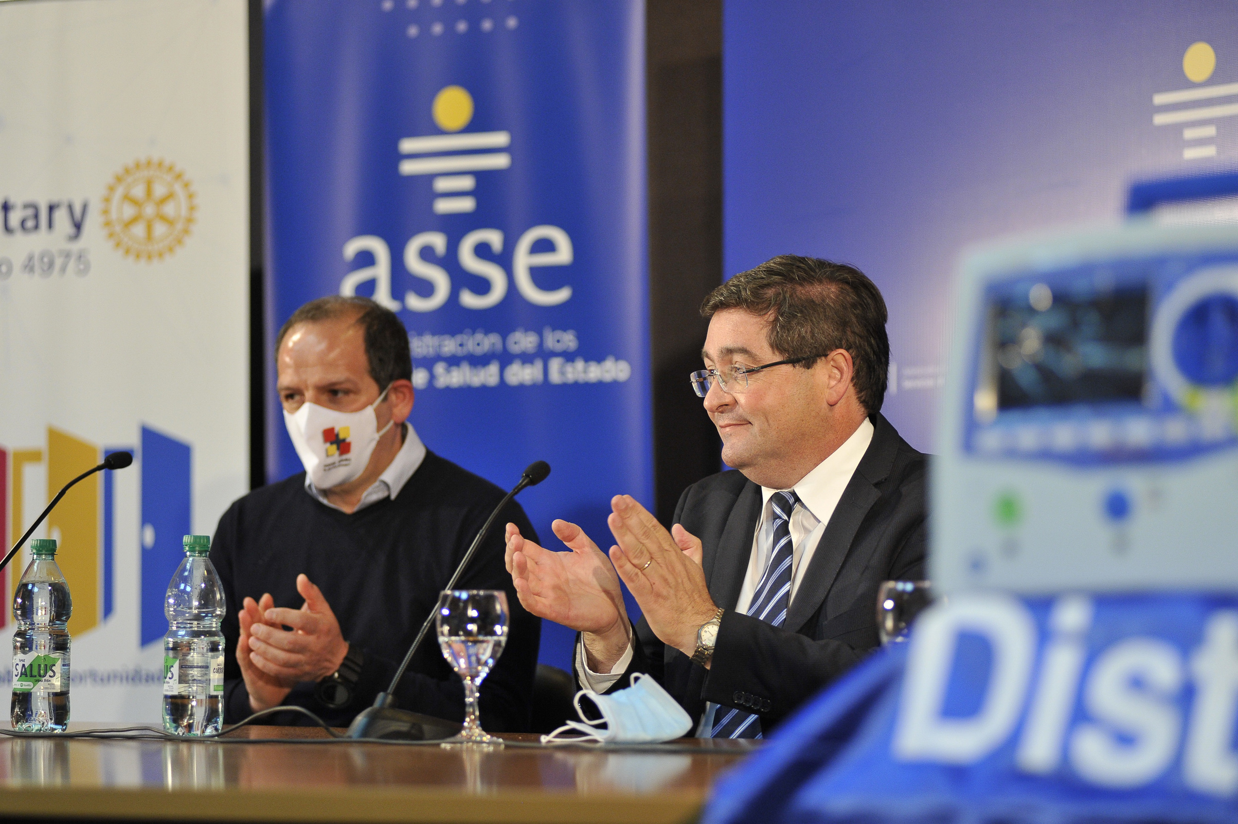 Rotary entregó al Hospital Español equipo portátil de rayos X, dos cardiodesfibriladores, dos videolaringoscopios y 19 equipos de electrocardiografía