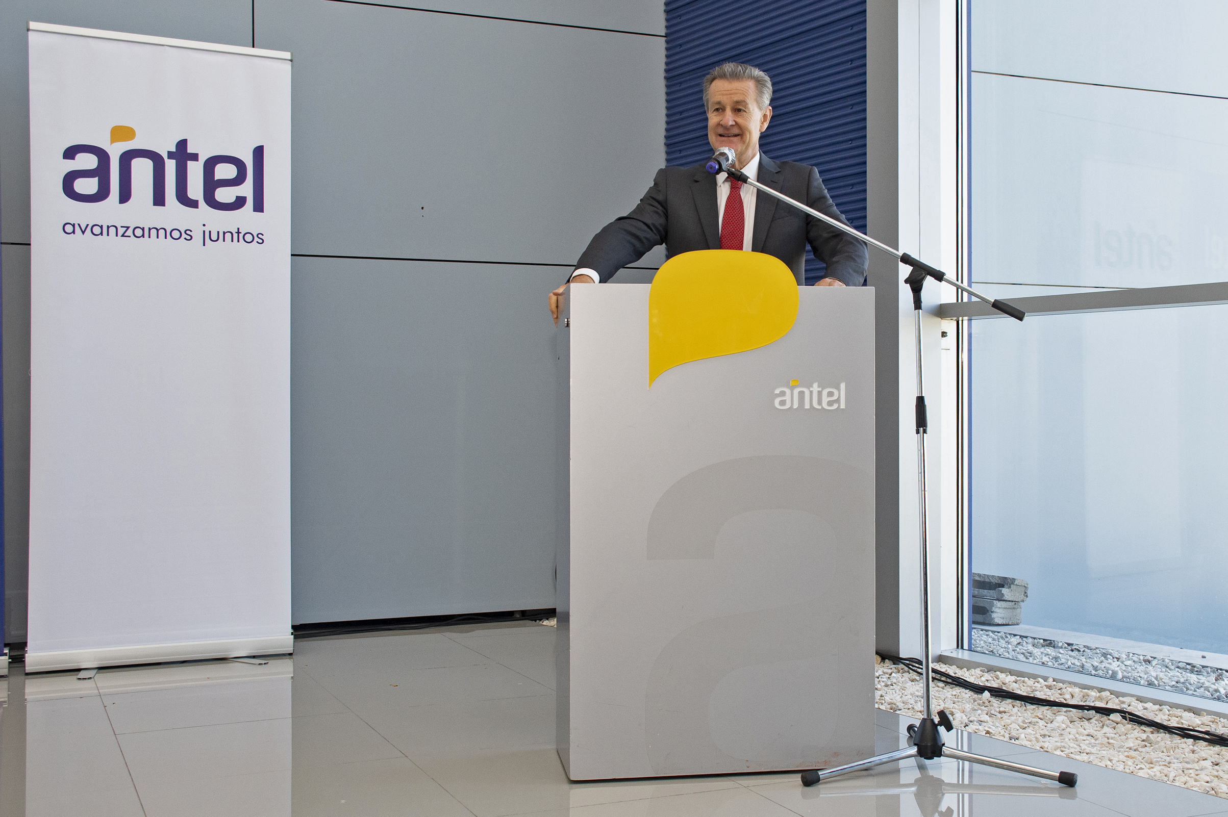 Presidente de Antel, Gabriel Gurméndez