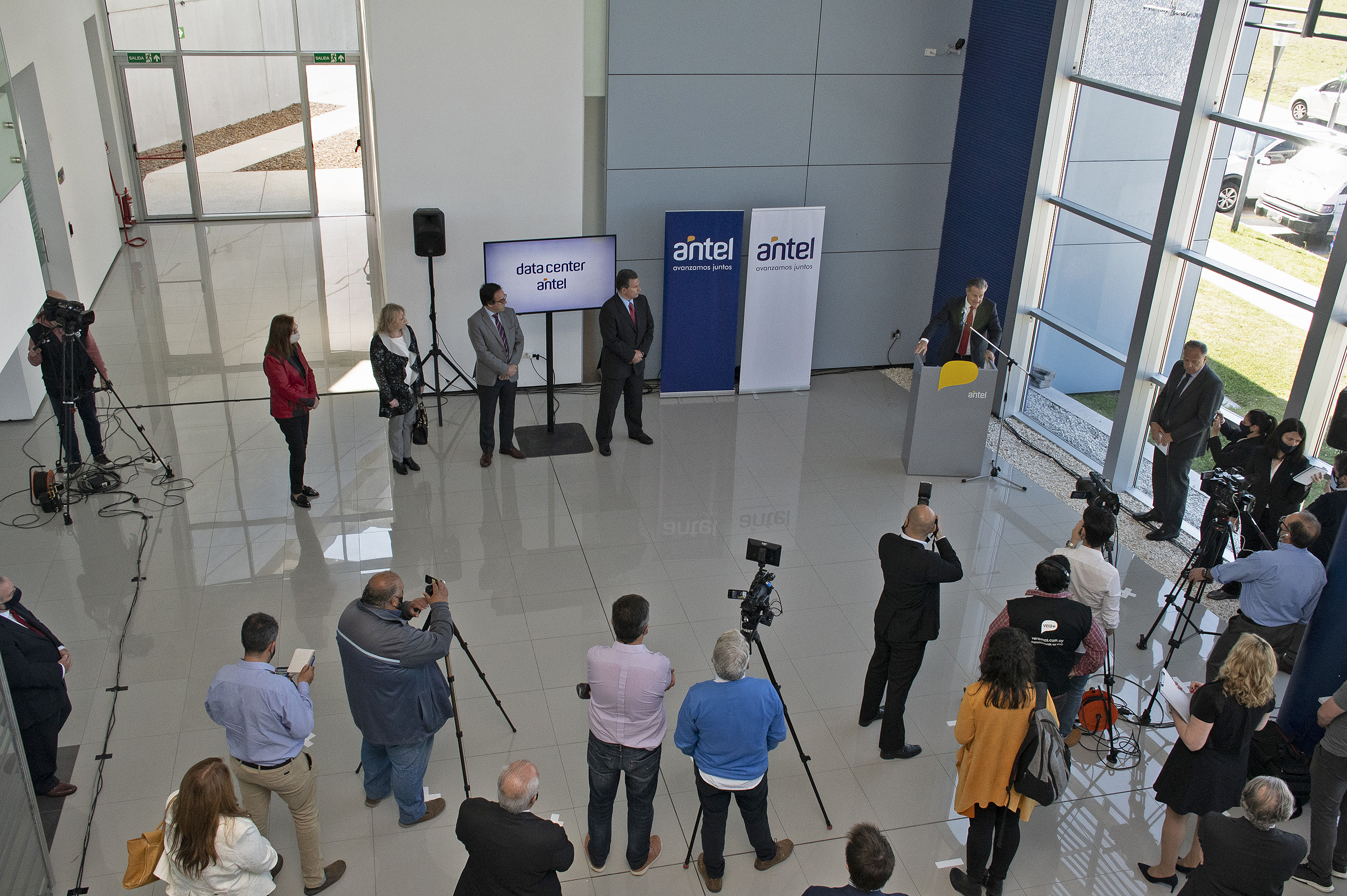 Ceremonia de inauguración de la sala III del datacenter internacional de Antel