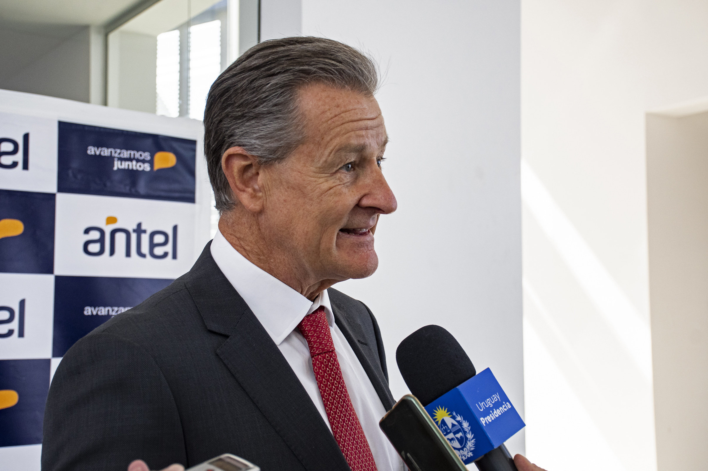 Presidente de Antel, Gabriel Gurméndez